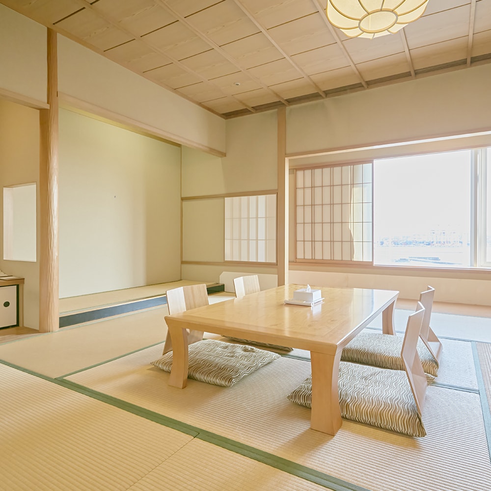 Deluxe Japanese Room: The futon will be laid out in the room.