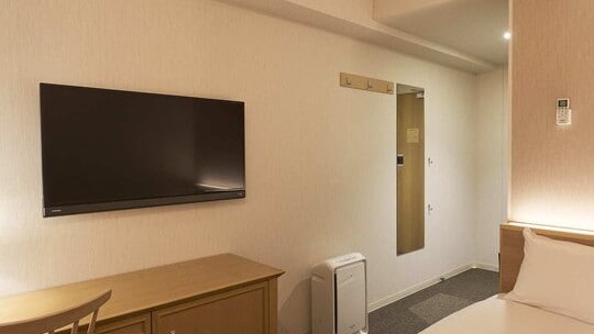 Pemandangan dari kamar ekonomi ganda