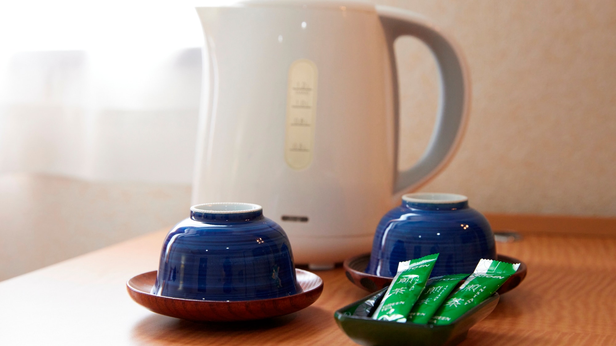 [Guest rooms] All rooms have kettles and tea sets
