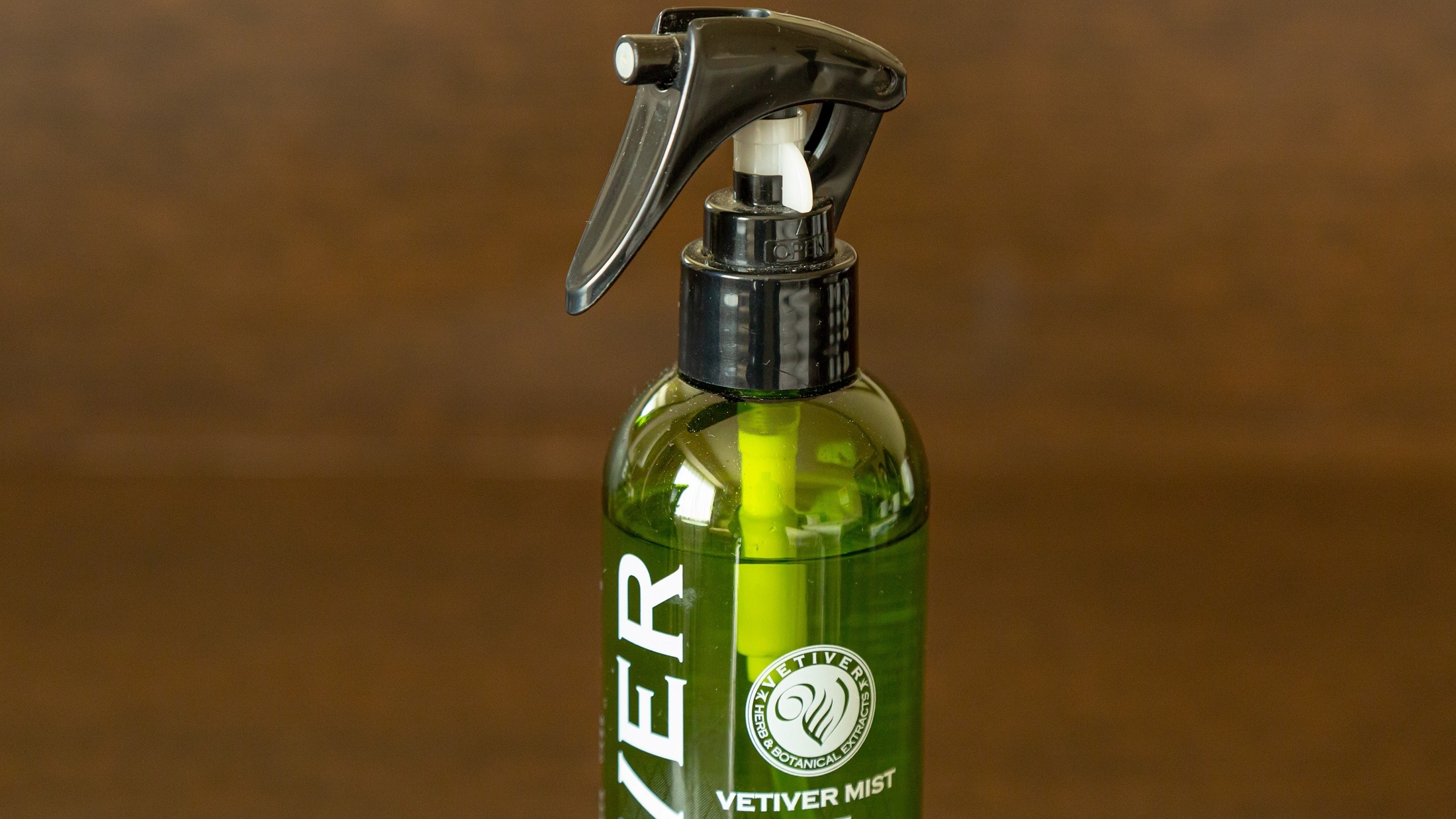 모든 객실에는 베티벨 탈취 스프레이가 있습니다.