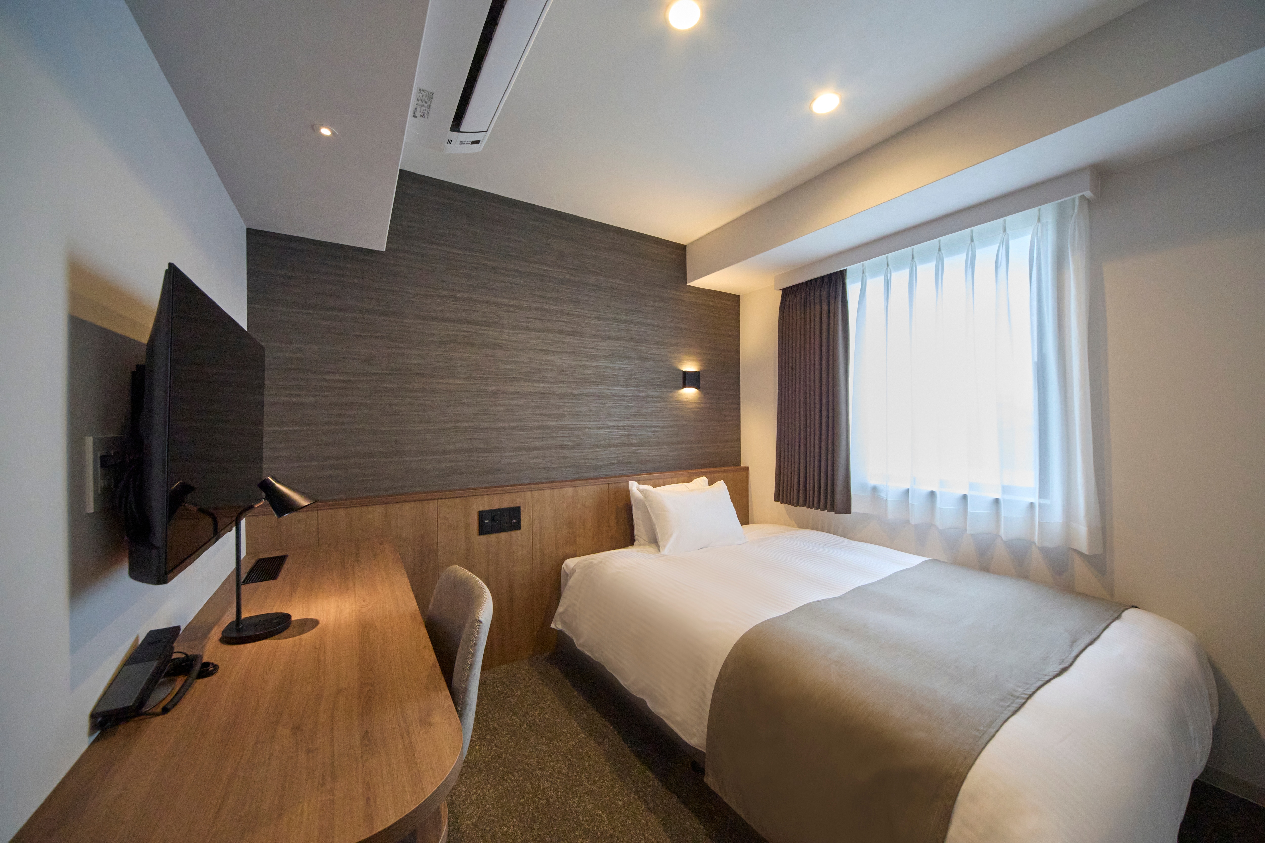 Non-smoking Double Room | 13m² | Simmons bed width 140cm