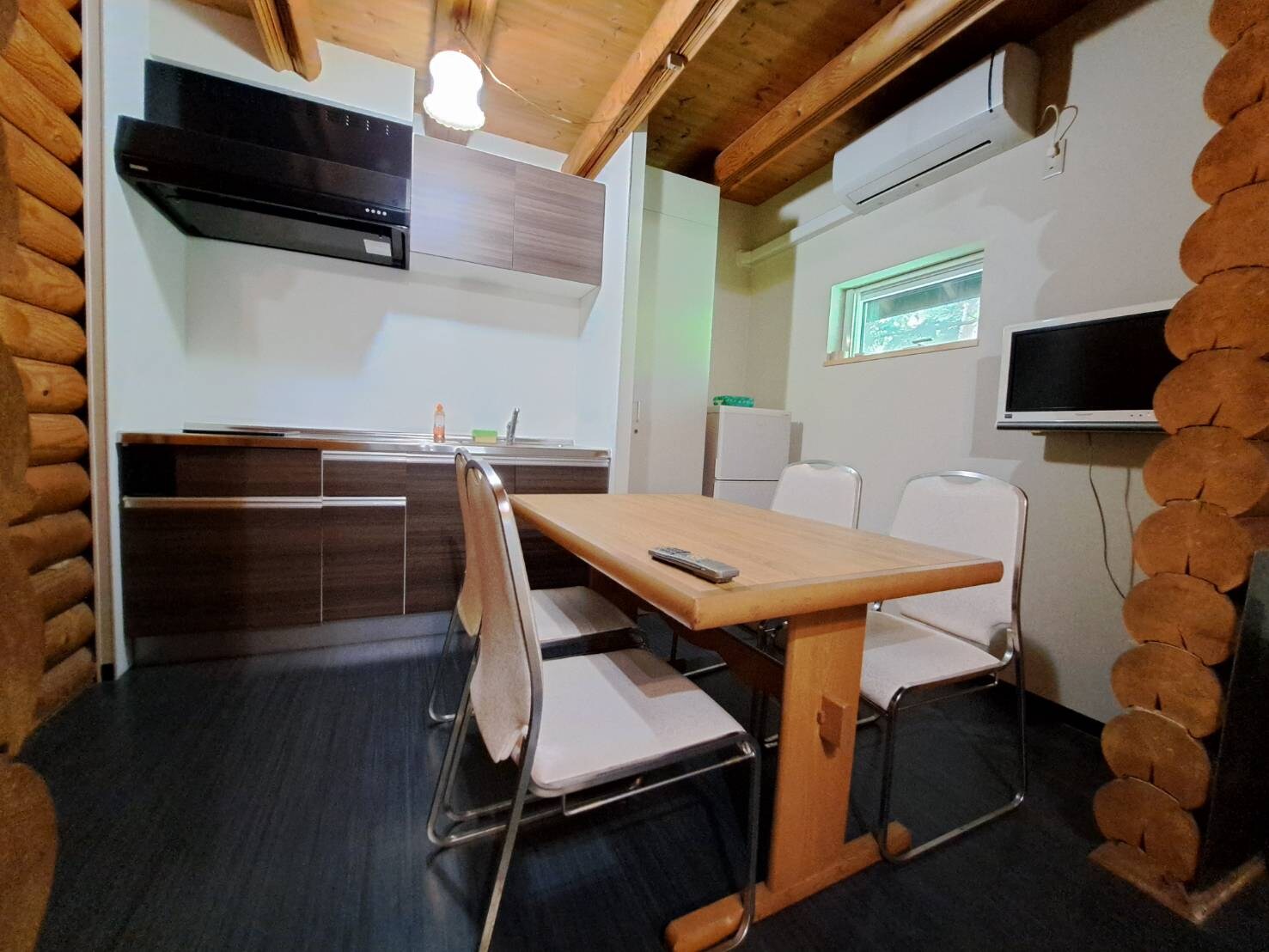 B 號小屋餐廳廚房