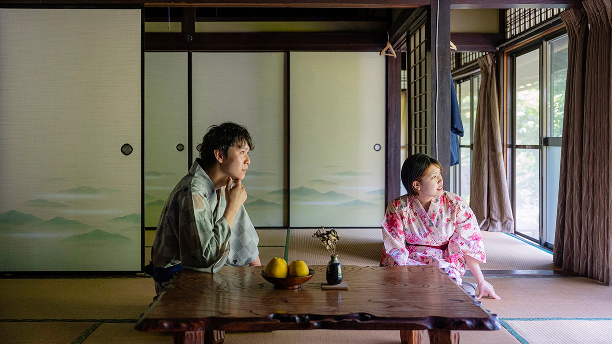 ・【日式房間】用五種感官享受您嚮往的鄉村生活。您可以感受到日式房間、天花板橫樑和泥土地板上雕刻的歷史。