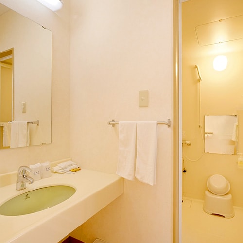 ・Comfort Twin: Phòng vệ sinh/bồn rửa cũng rộng rãi và riêng biệt