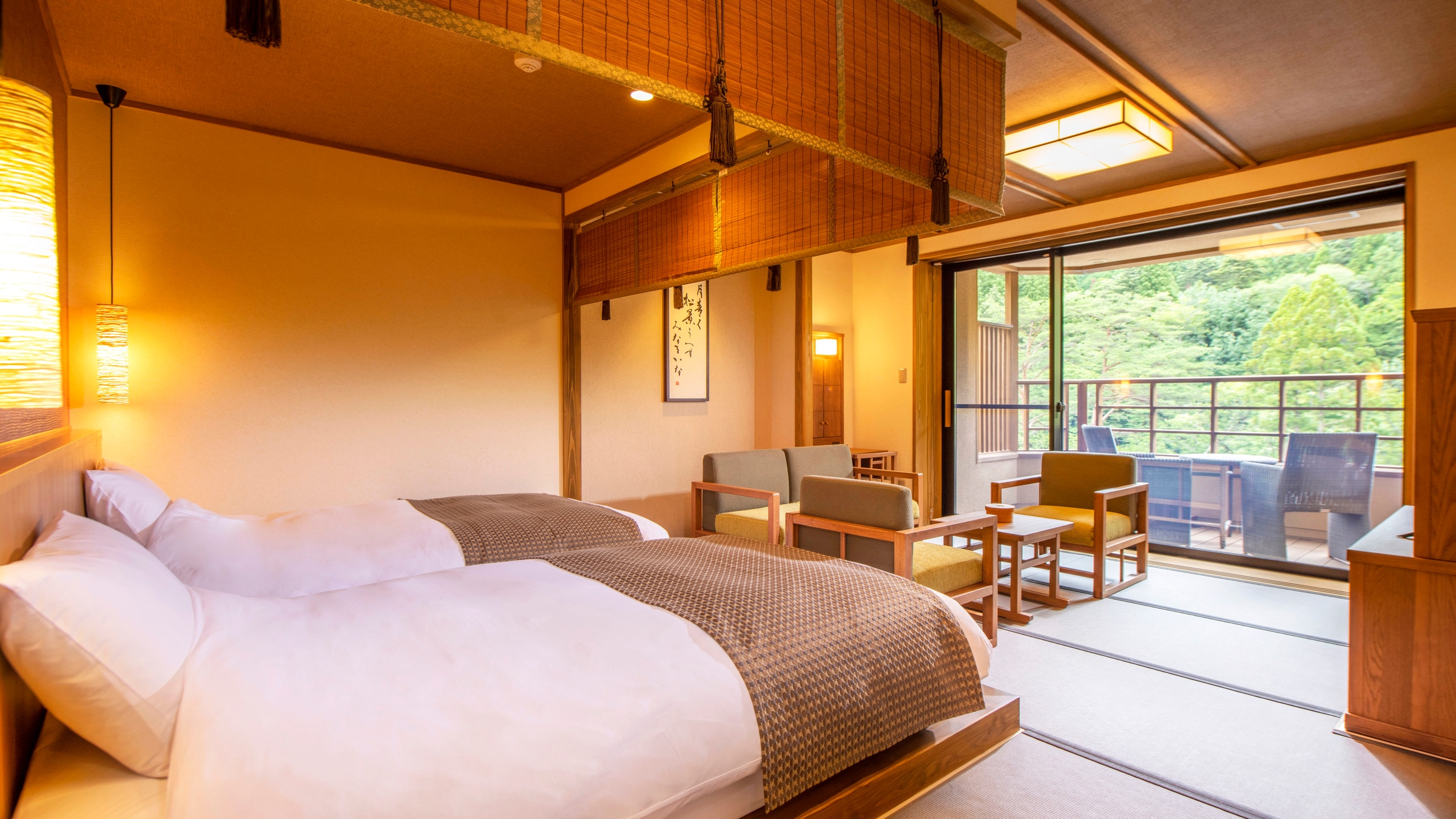 Fourth: The spacious 56 m² room is equipped with two sinks, allowing you to prepare in comfort.