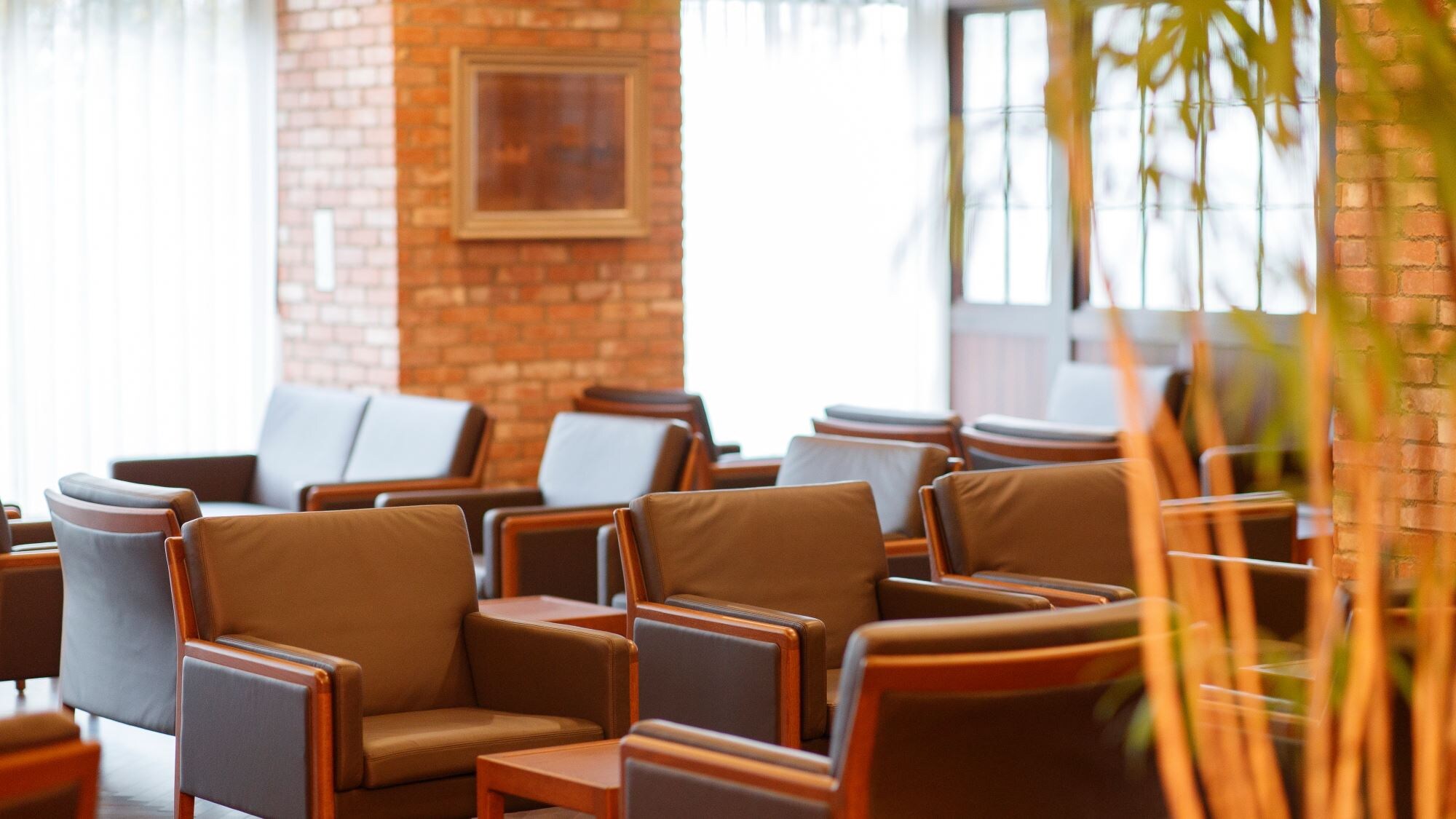 [Lobby] A nostalgic atmosphere that blends sophisticated Japanese and Western styles.