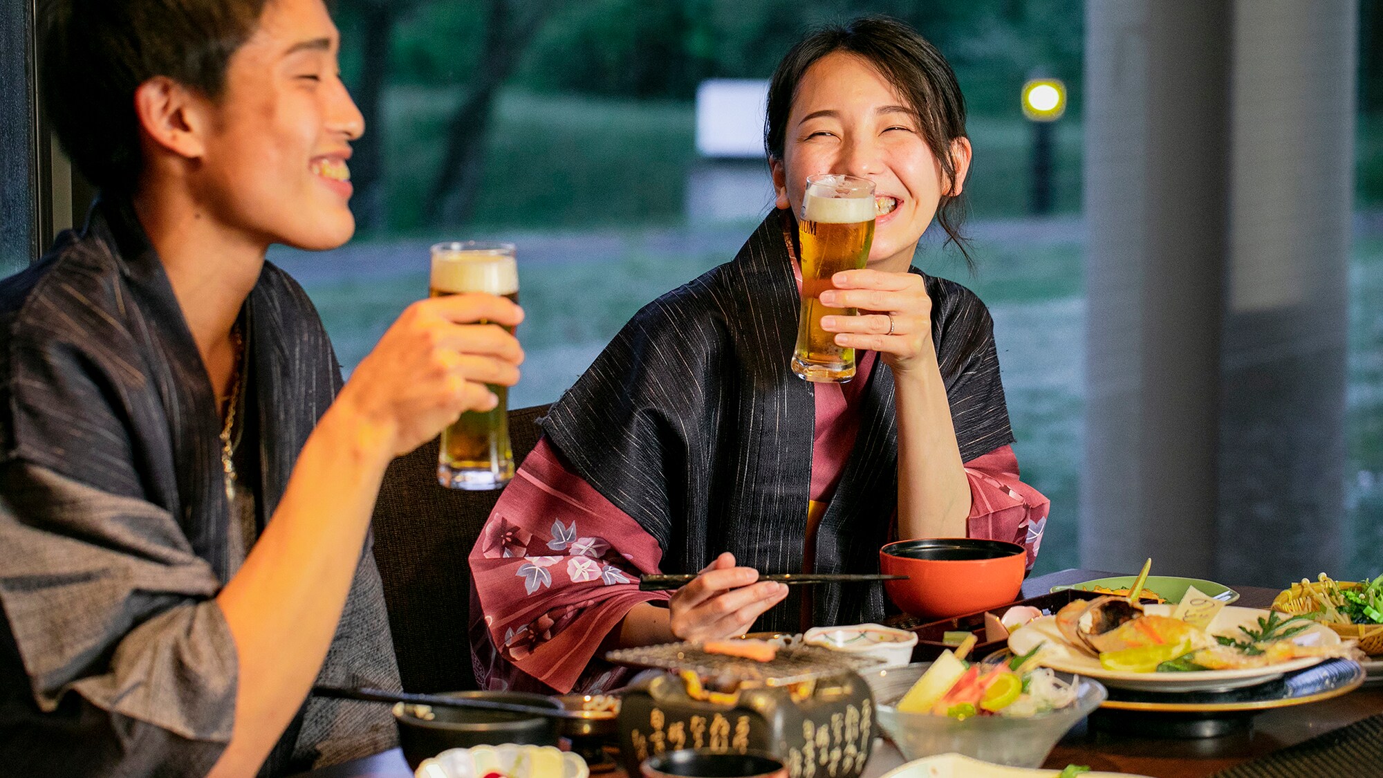 [All-you-can-drink, great for drinks and conversation!]