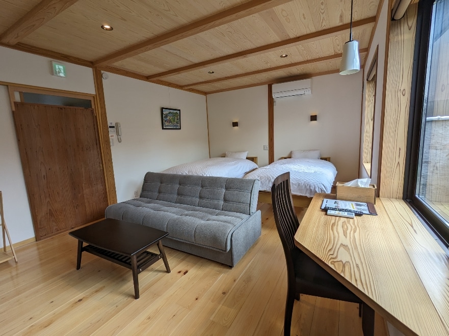 Storehouse 1F