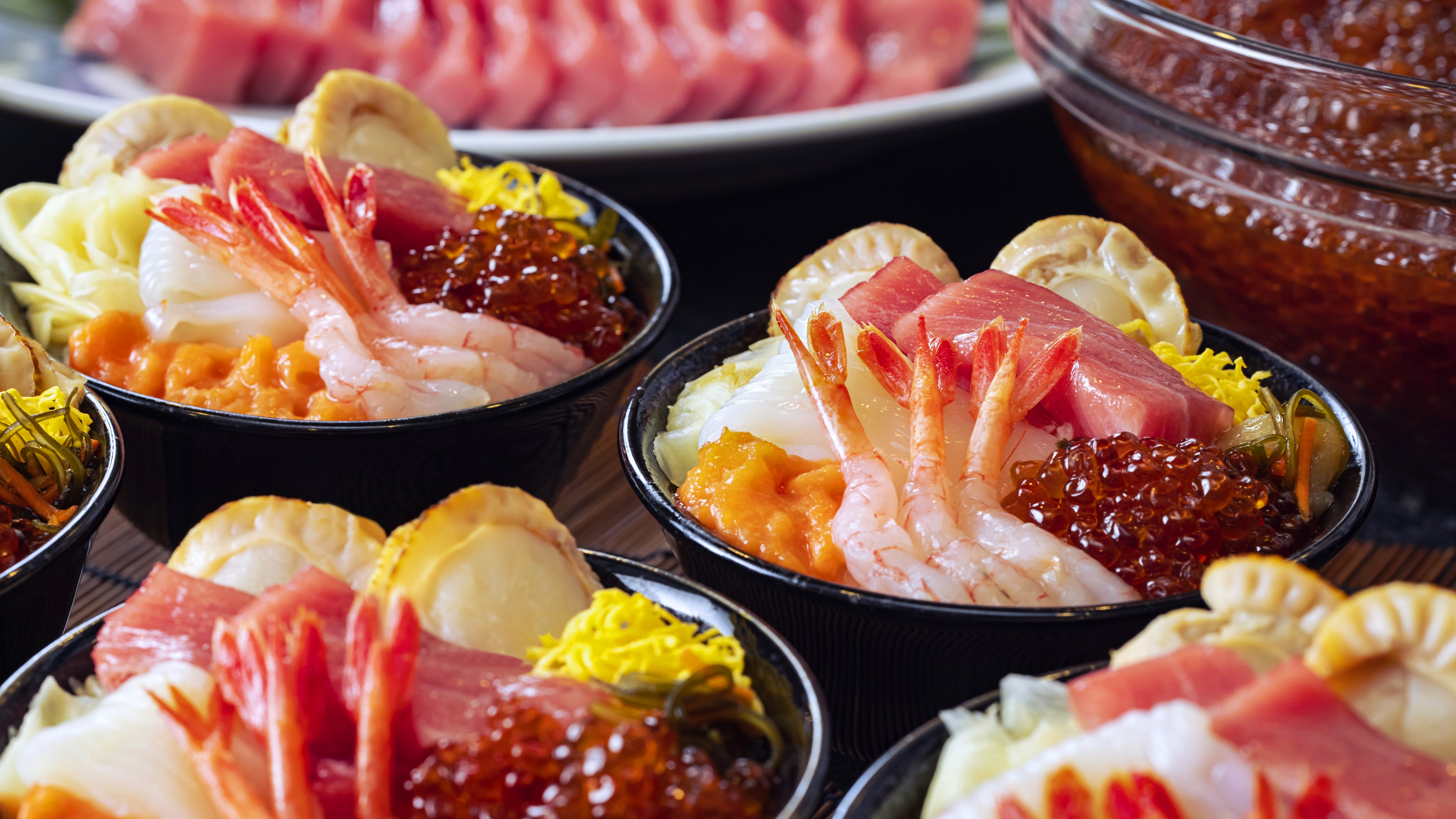 ◆自助早餐/蓋在飯上當海鮮蓋飯或直接當生魚片吃♪請隨意選。 （影像）