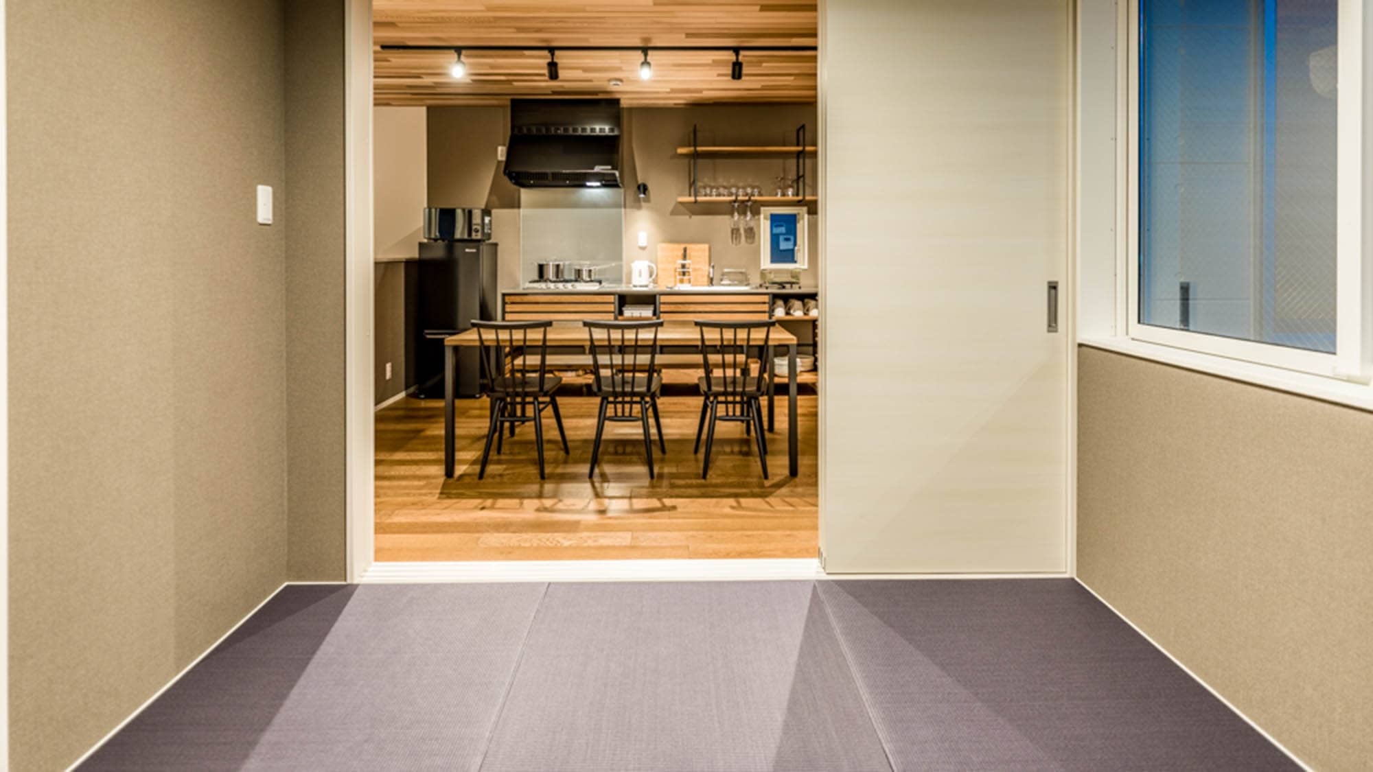 [Japanese-style room] Can also be used as a bedroom.