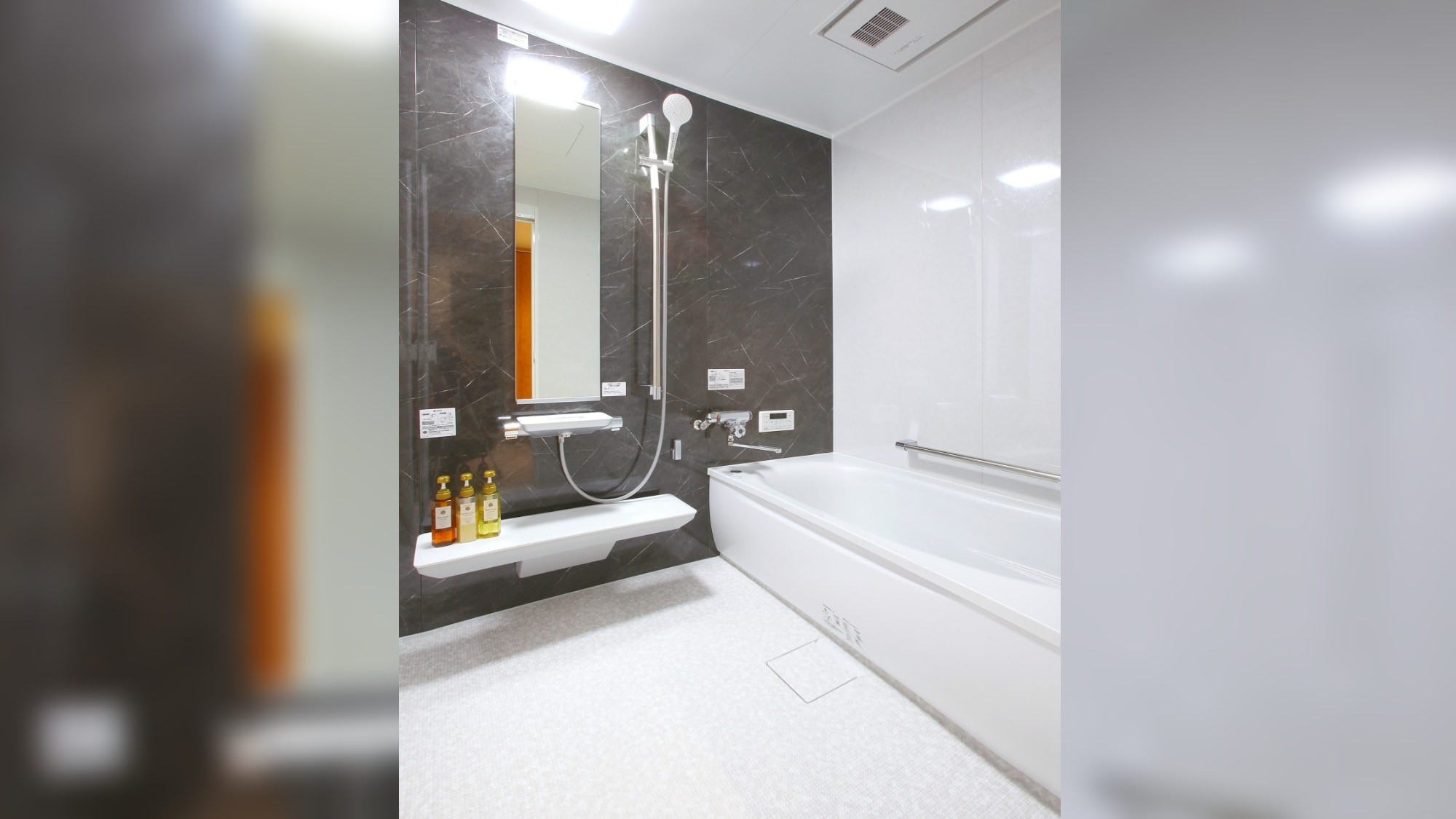 Phòng đặc biệt 2 giường: Phòng tắm