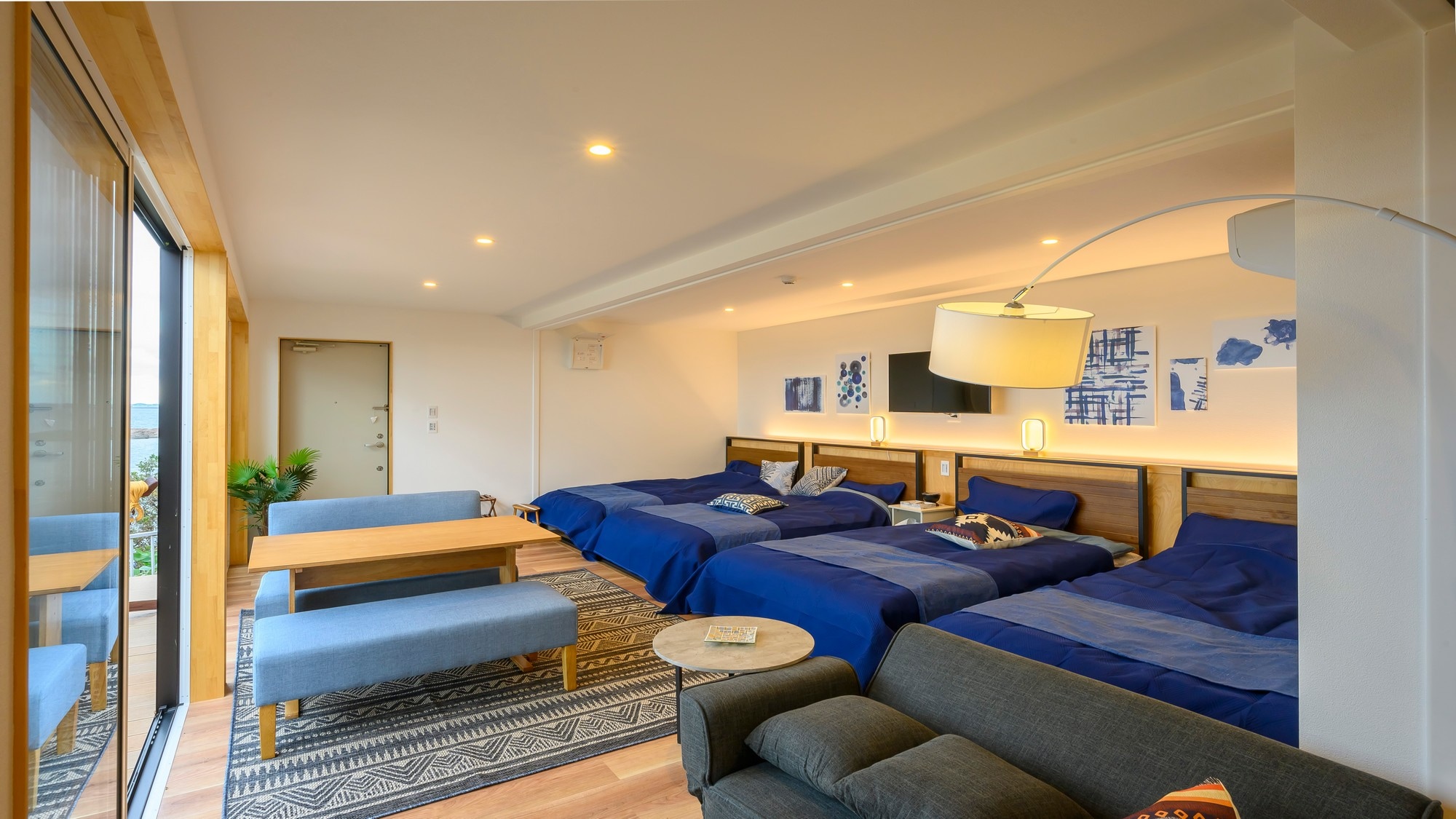 The striking blue "Ao" room has a West Coast-style interior.