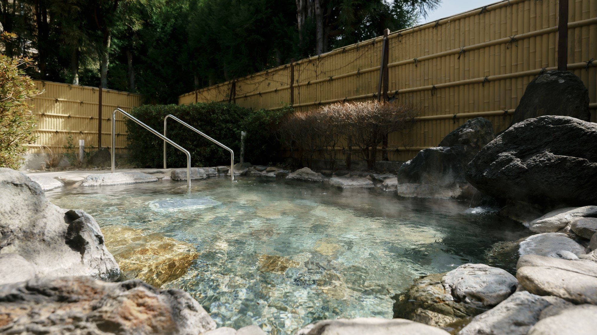 Refresh your mind and body in our skin-beautifying hot springs.