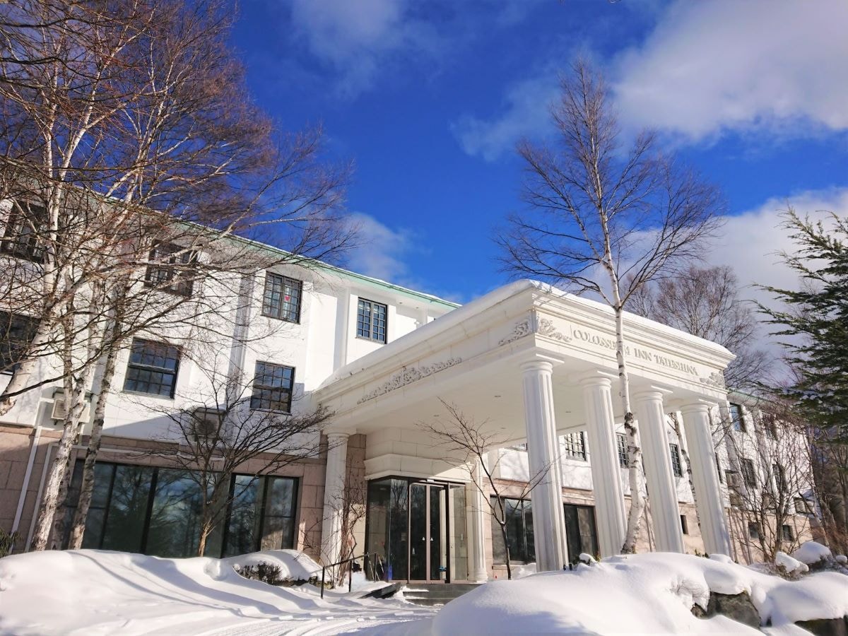 Hotel exterior (winter)
