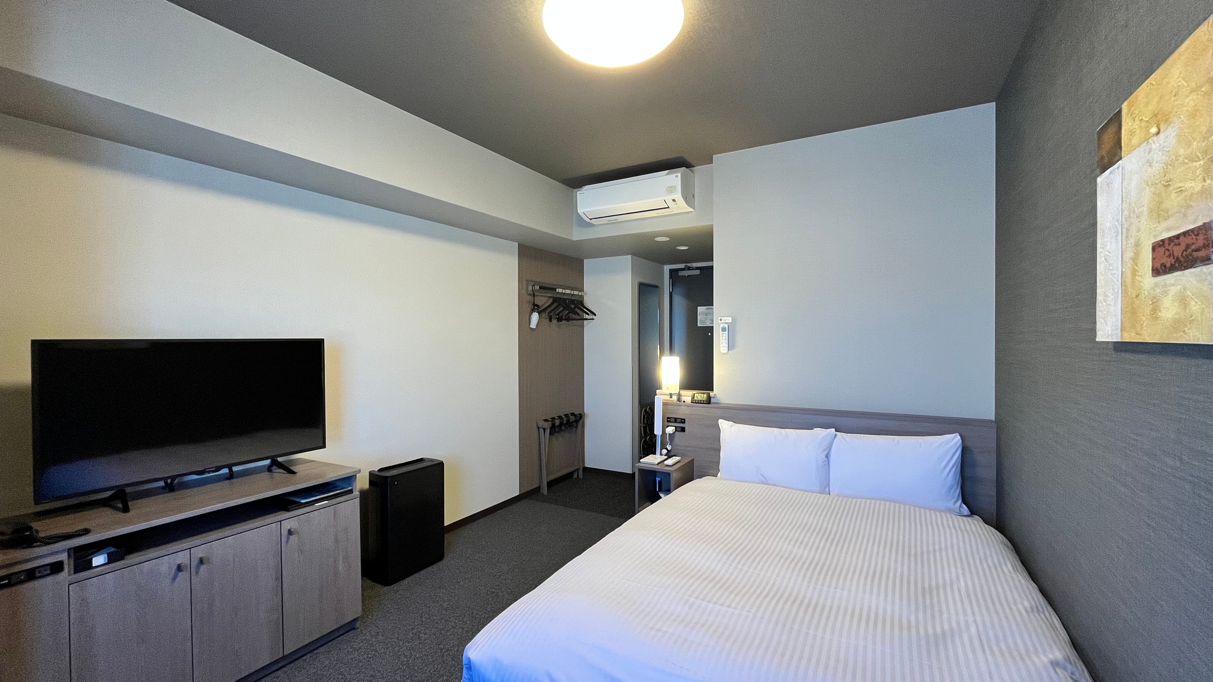 Semi-double room