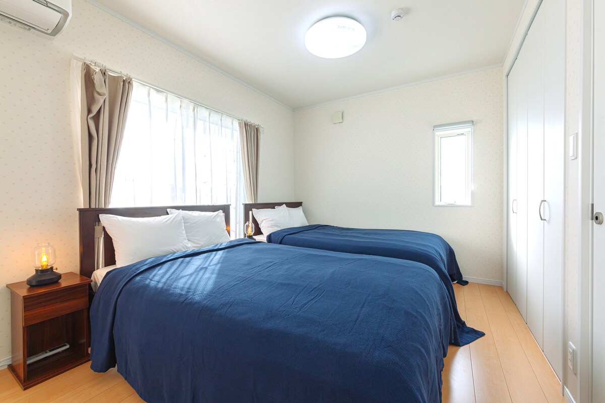 Second floor bedroom