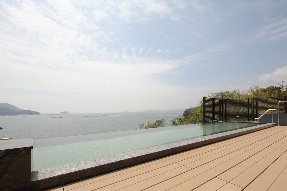 The open-air bath at Umibou. Men and women are allowed to use the baths interchangeably.