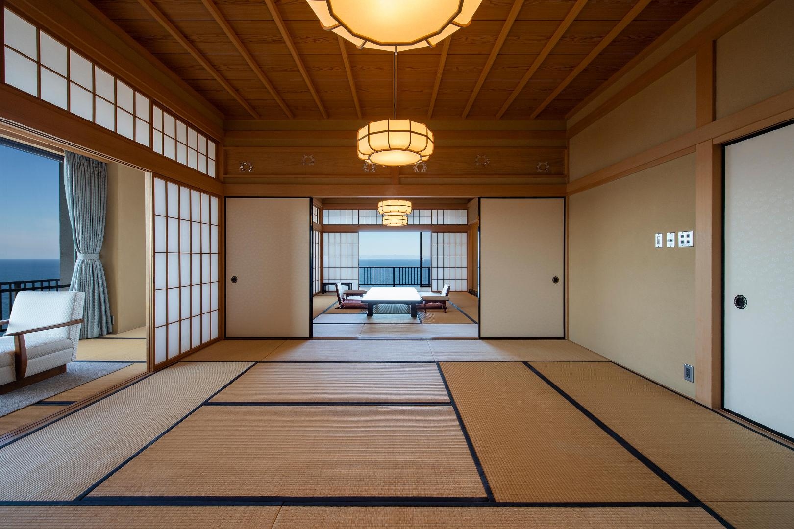 Phòng đặc biệt kiểu Nhật-Tây "Tsuru" trong tòa nhà mới.