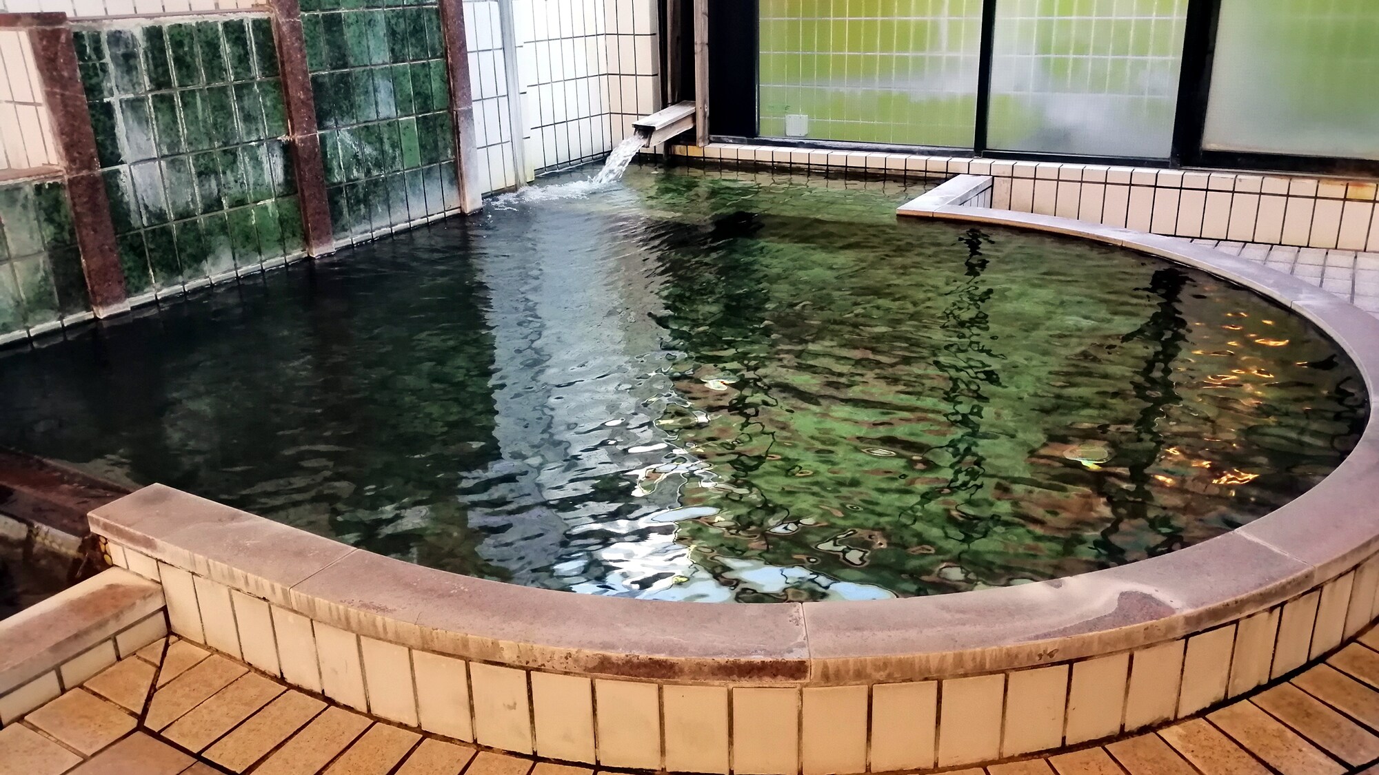 "Musashi no Yu" large bath business hours (evening) 17:00-22:30 (morning) 6:00-9:30