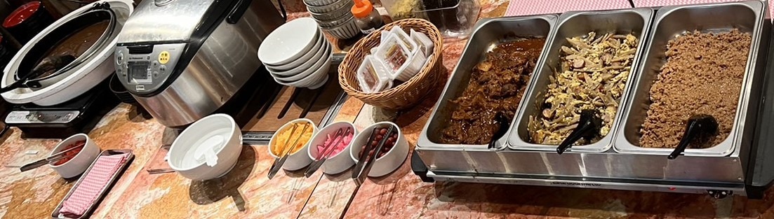 Breakfast and hot dishes