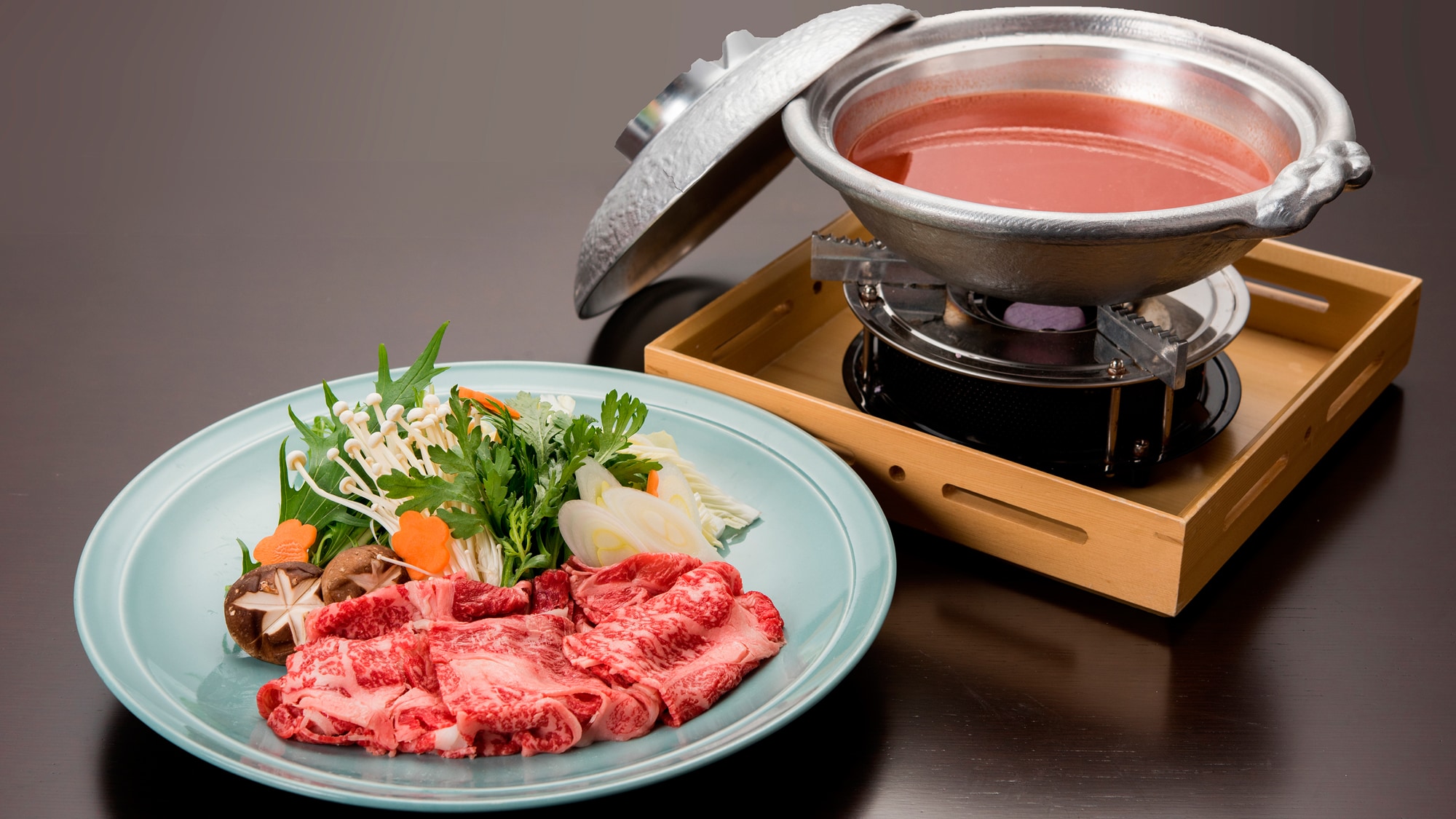 *[Kinsen Tomato Hot Pot] The main dish is a hot pot full of lycopene with tomato soup containing Kinsen (image)