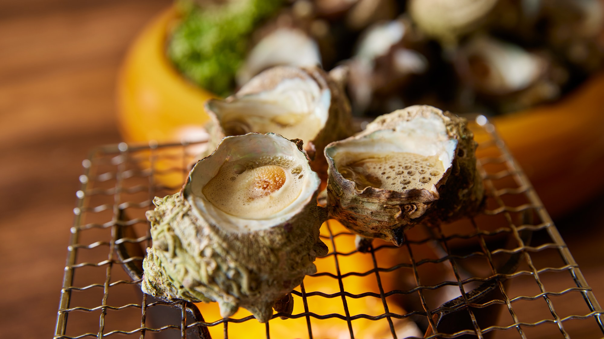 Dinner buffet image_Turban shell grilled in a pot