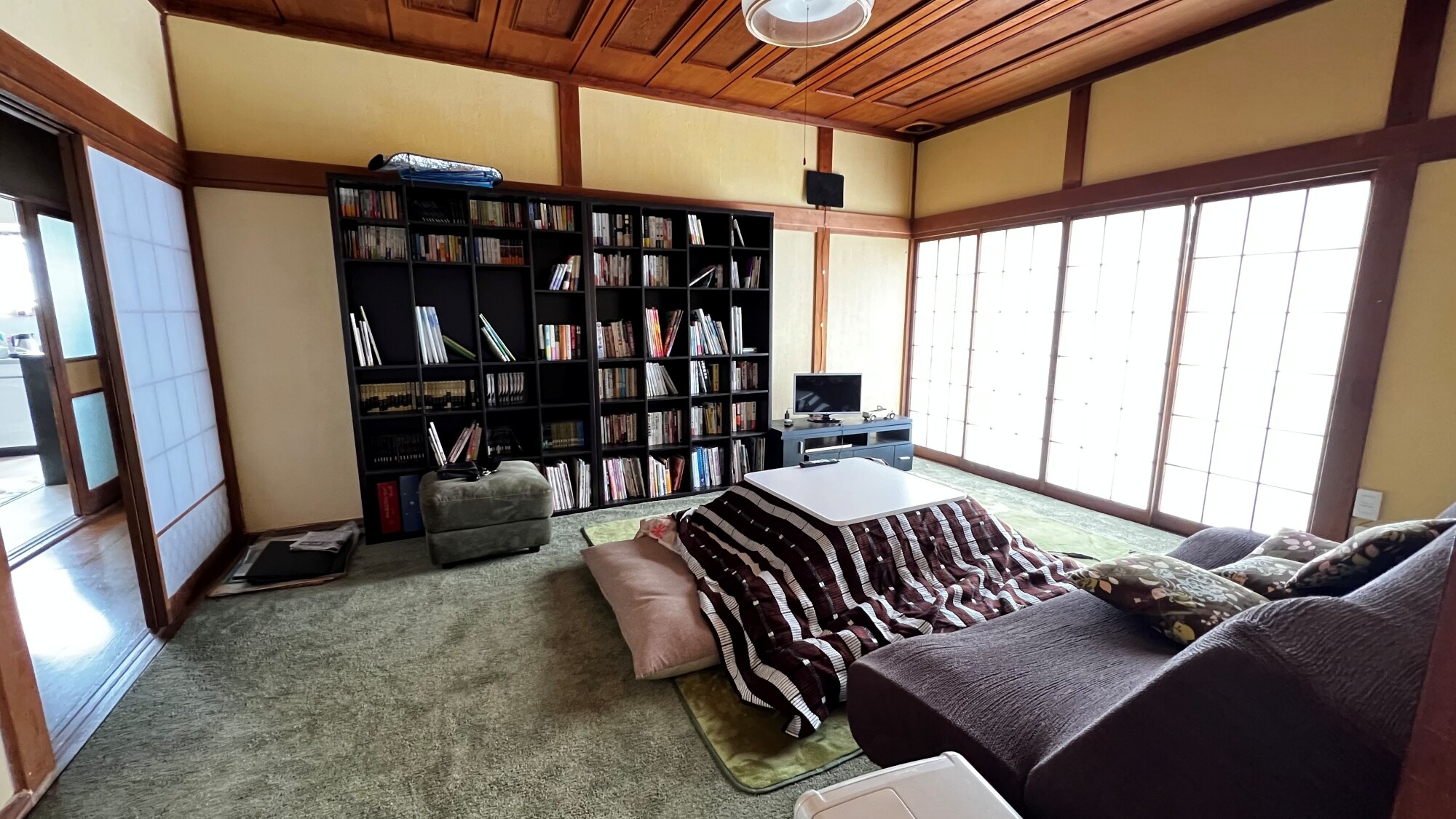 * [Tougen no Ie] ห้องพัก (ตัวอย่าง) มีโต๊ะโคทัตสึให้บริการในฤดูหนาว คุณยังสามารถอ่านหนังสือและนิตยสารได้มากเท่าที่คุณต้องการ! คุณสามารถใช้เวลาร่วมกันได้บ้าง