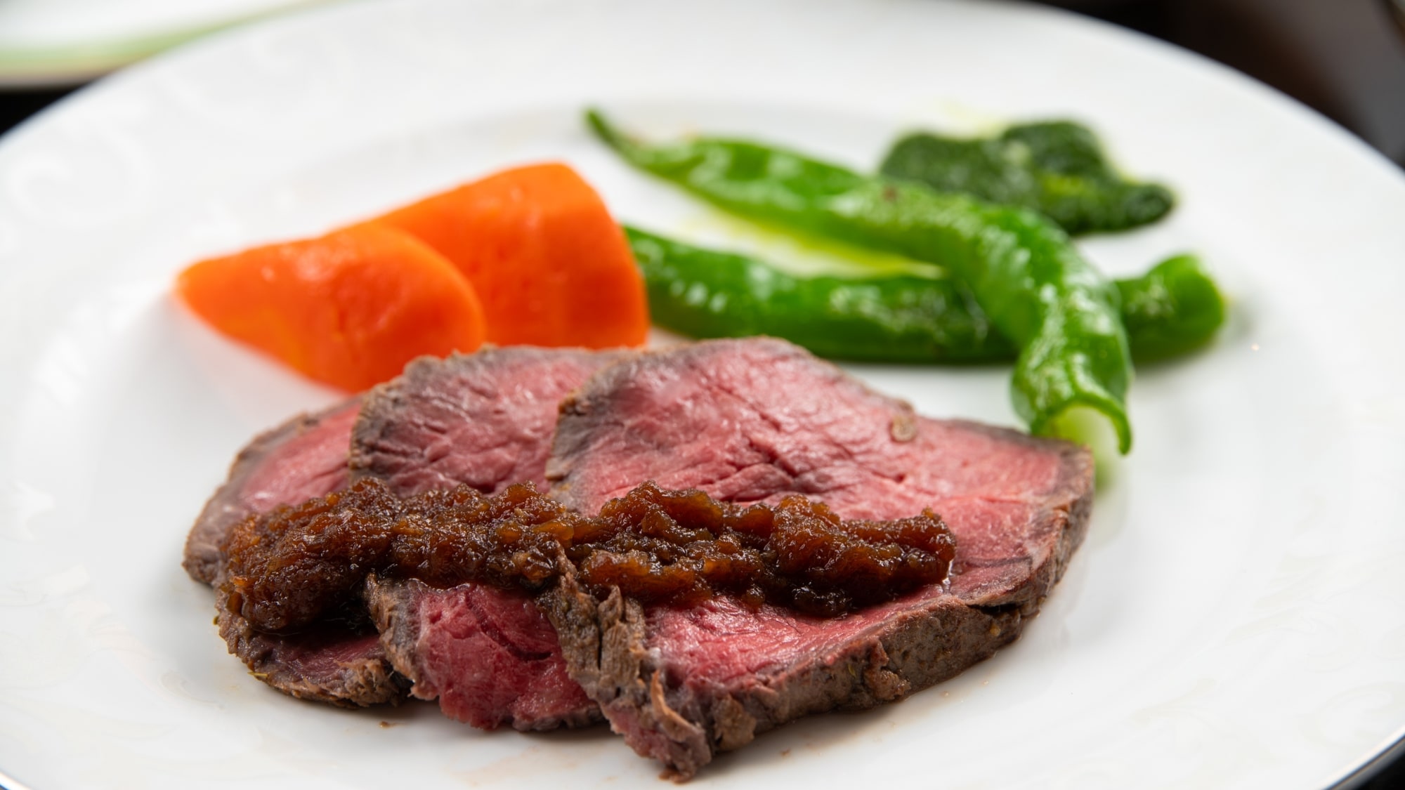 The unique taste created by Licht's secret sauce. The king of roast beef.