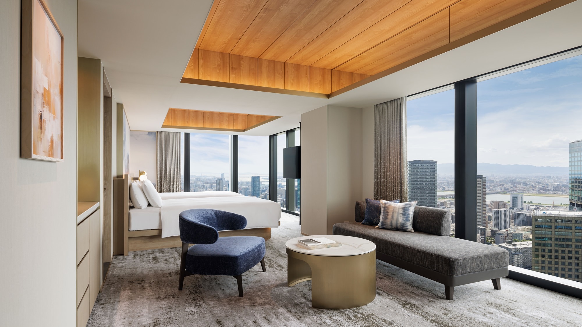 Signature Corner Twin Room