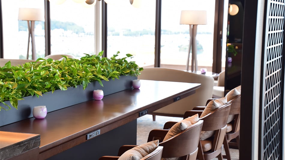 [Club Lounge]