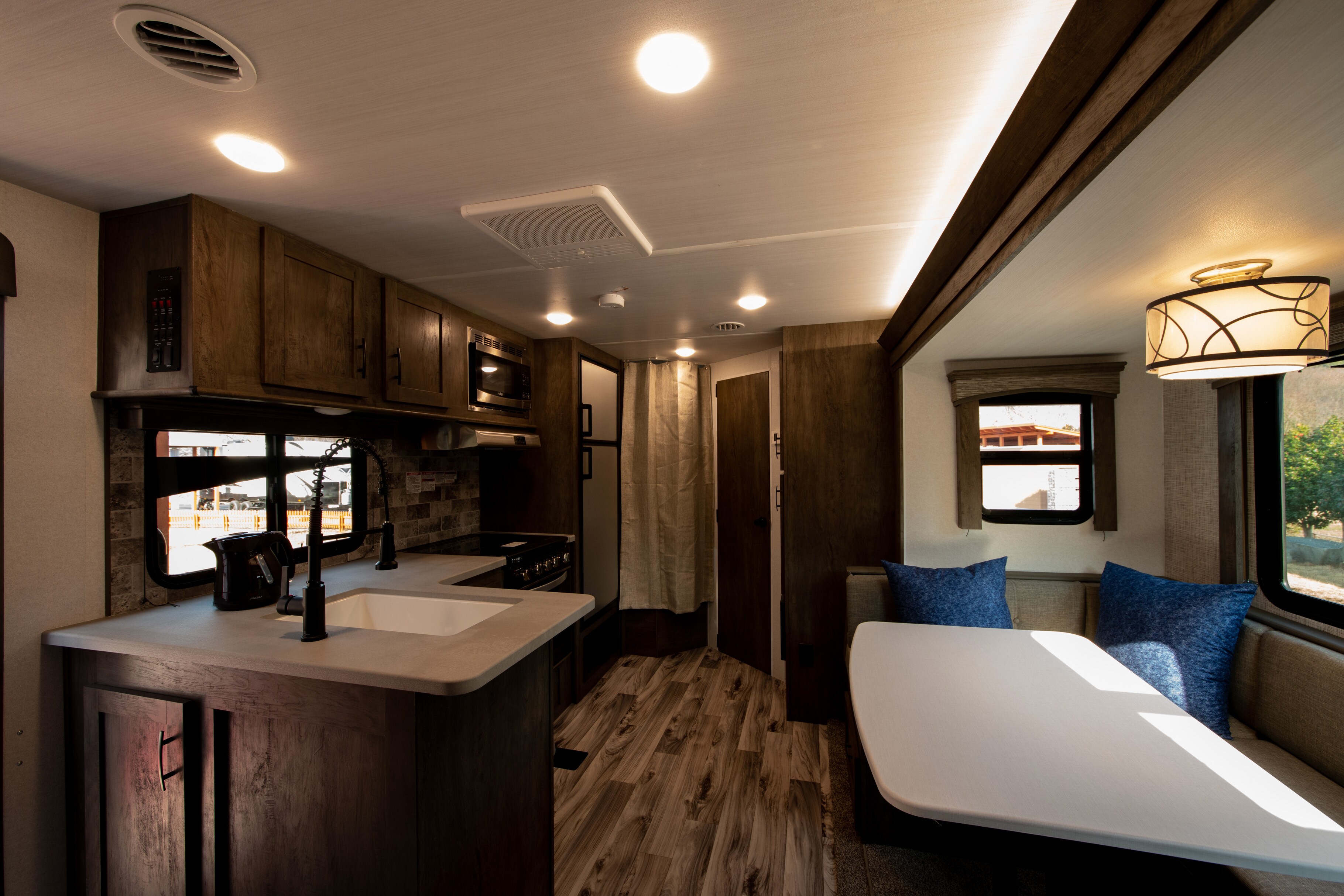 Gambar interior rumah trailer