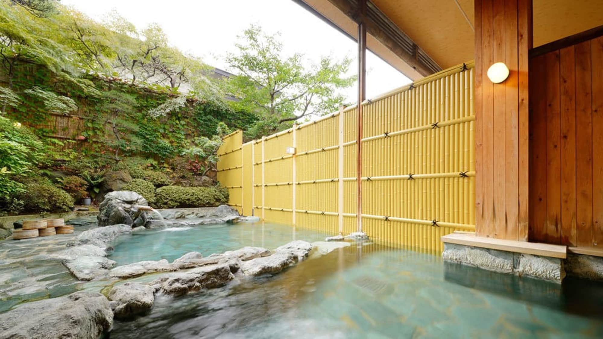 Open-air bath
