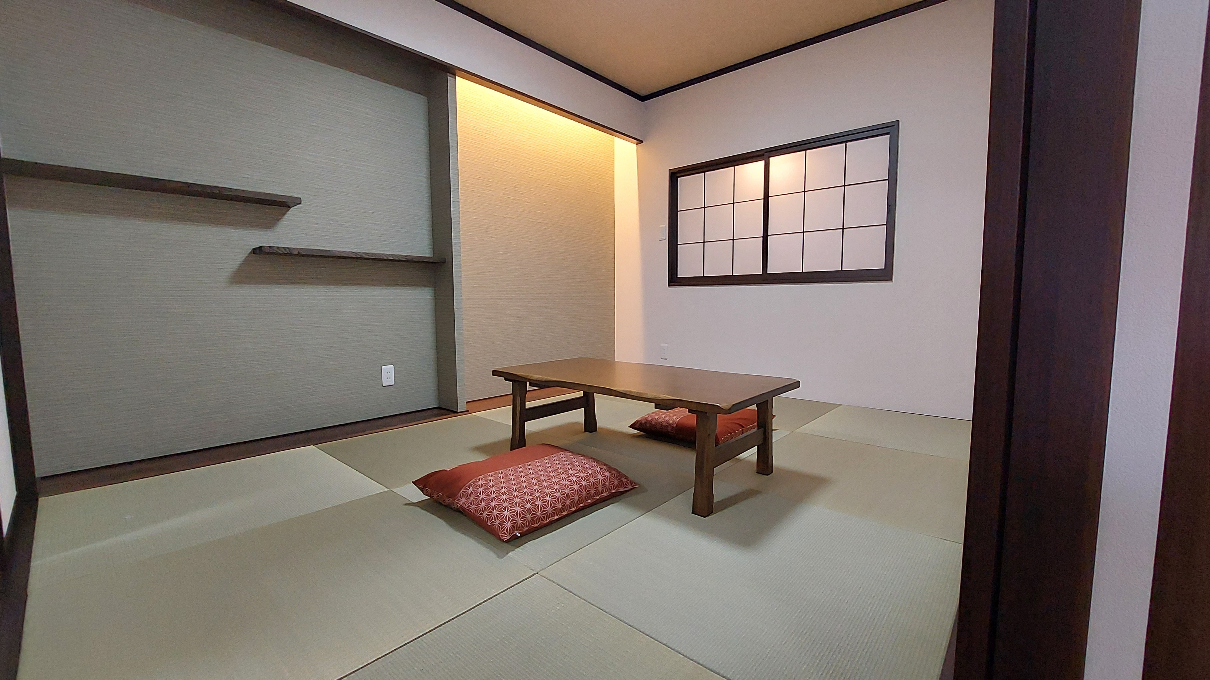 Hagoromo Japanese-style room (for 2 guests)