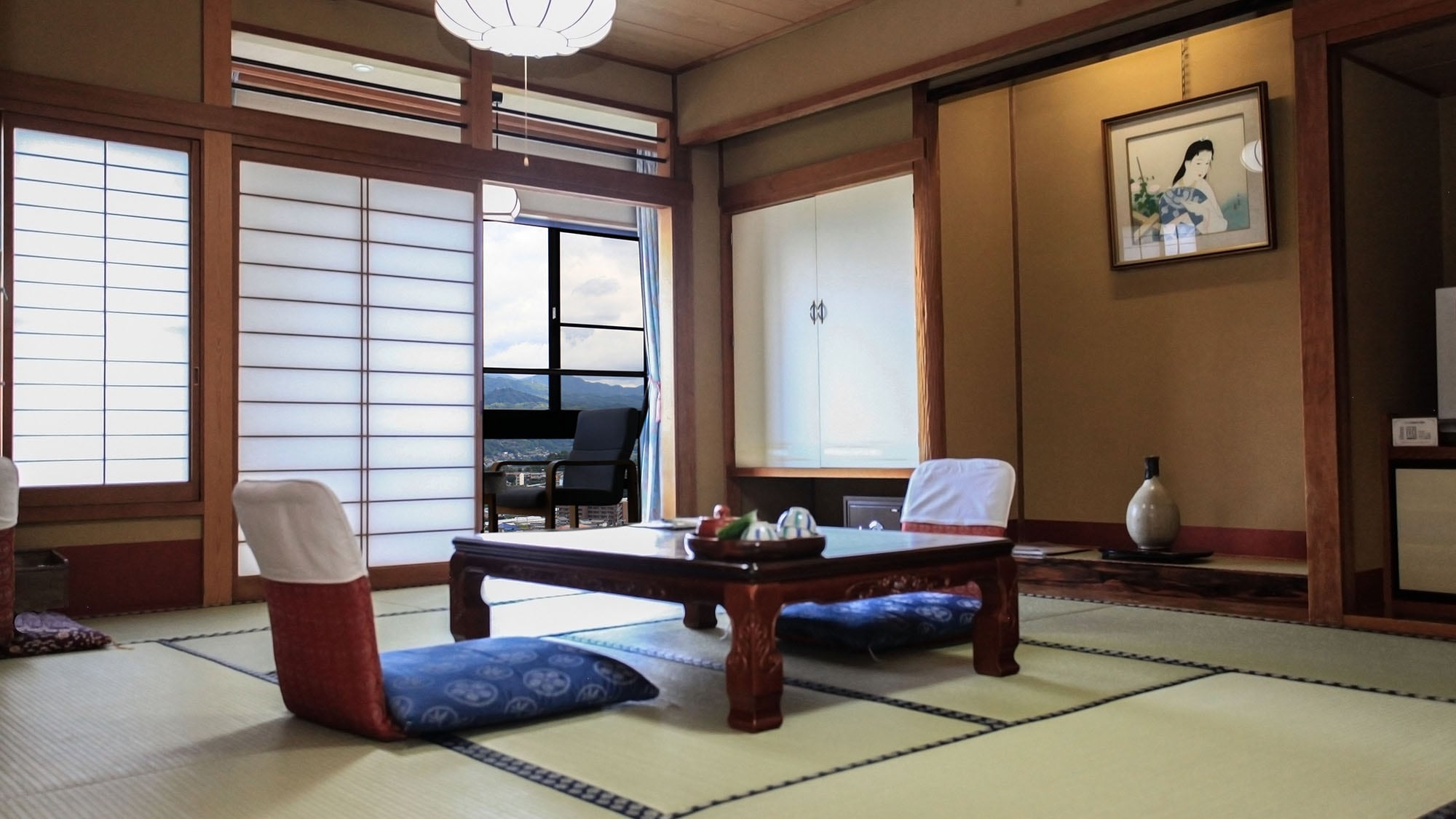 [Guest room] Japanese-style room with 12 tatami mats and bathroom (105 Take