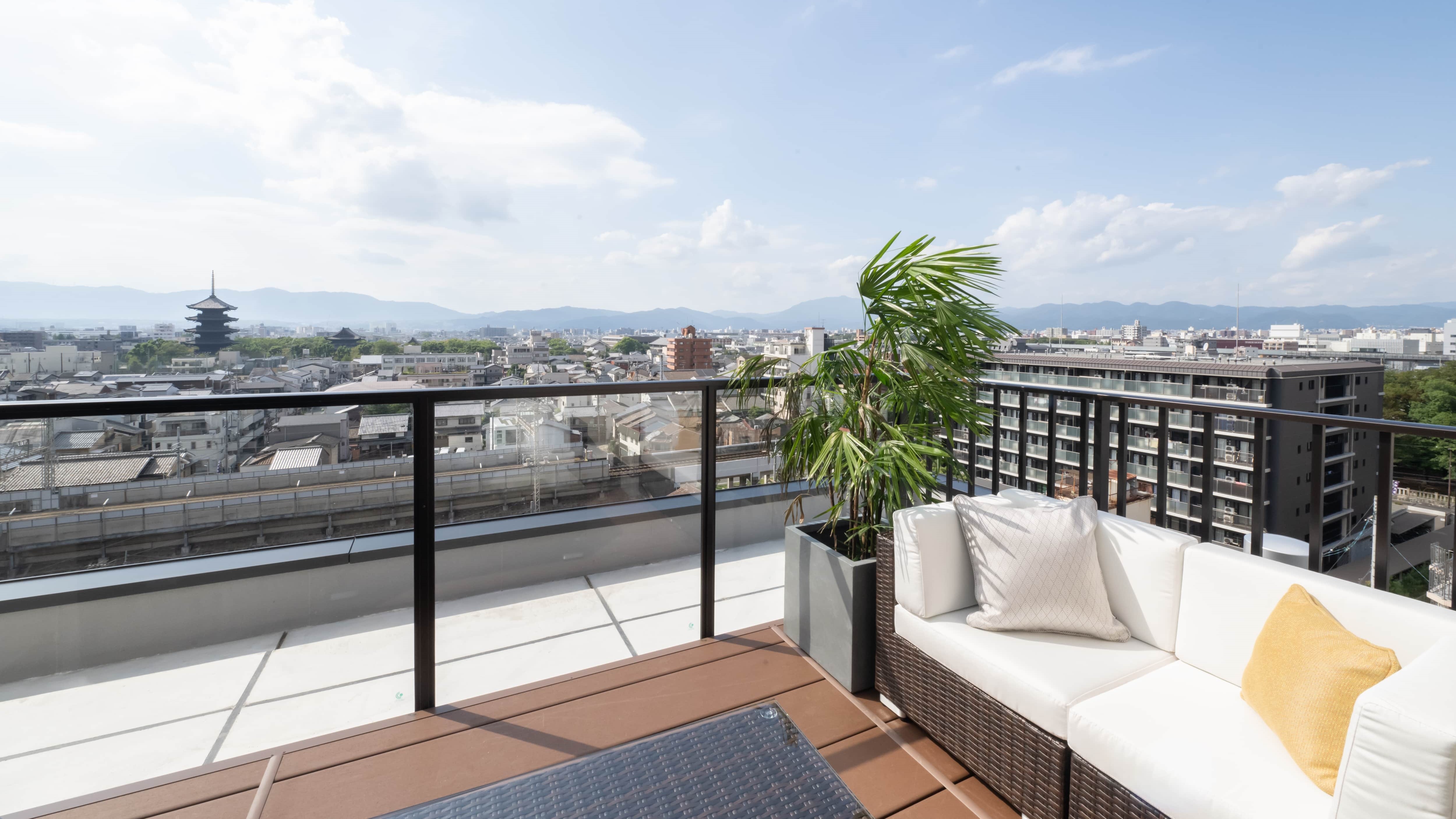 [Family Room A] Balcony