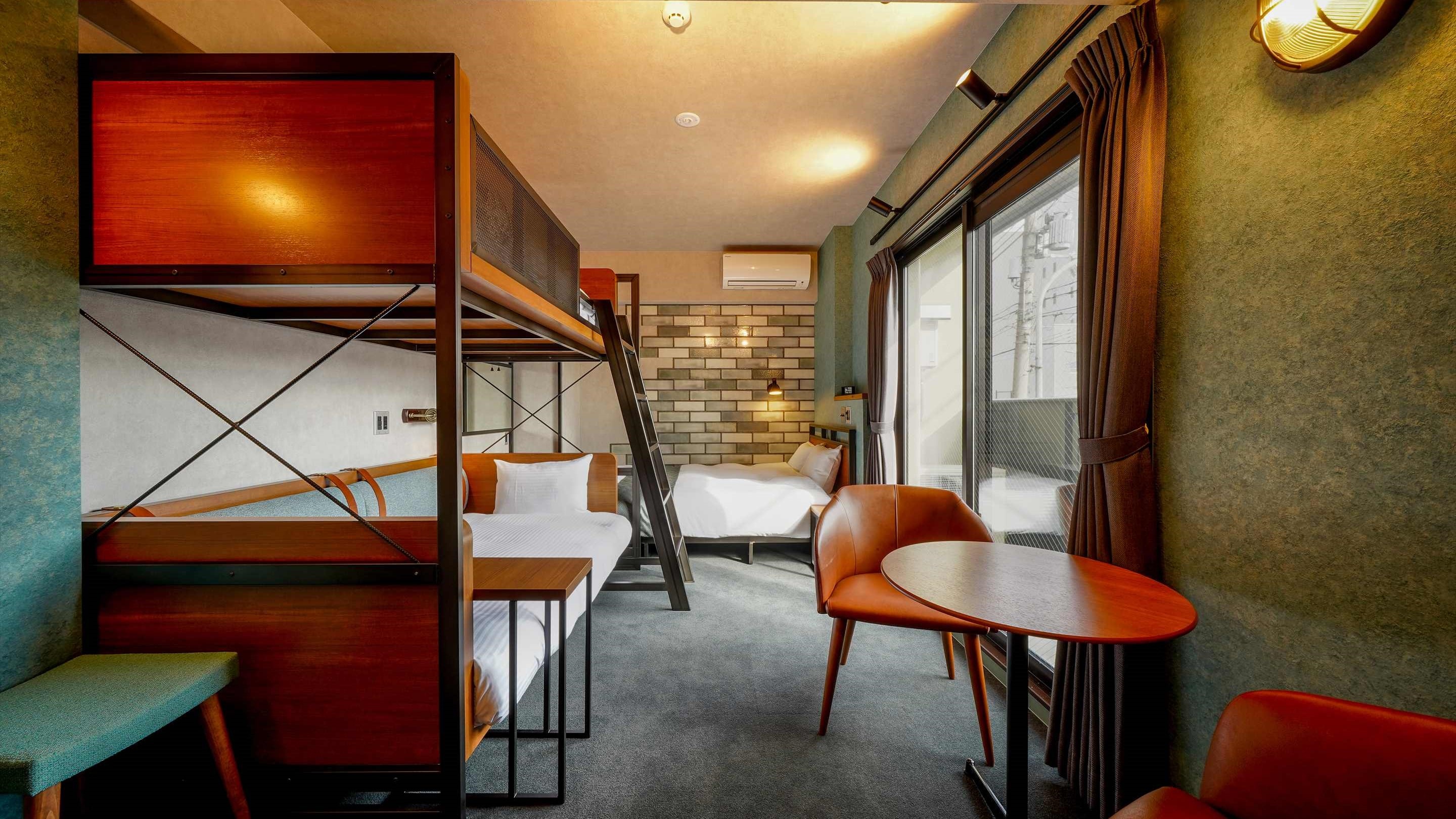 4-person room