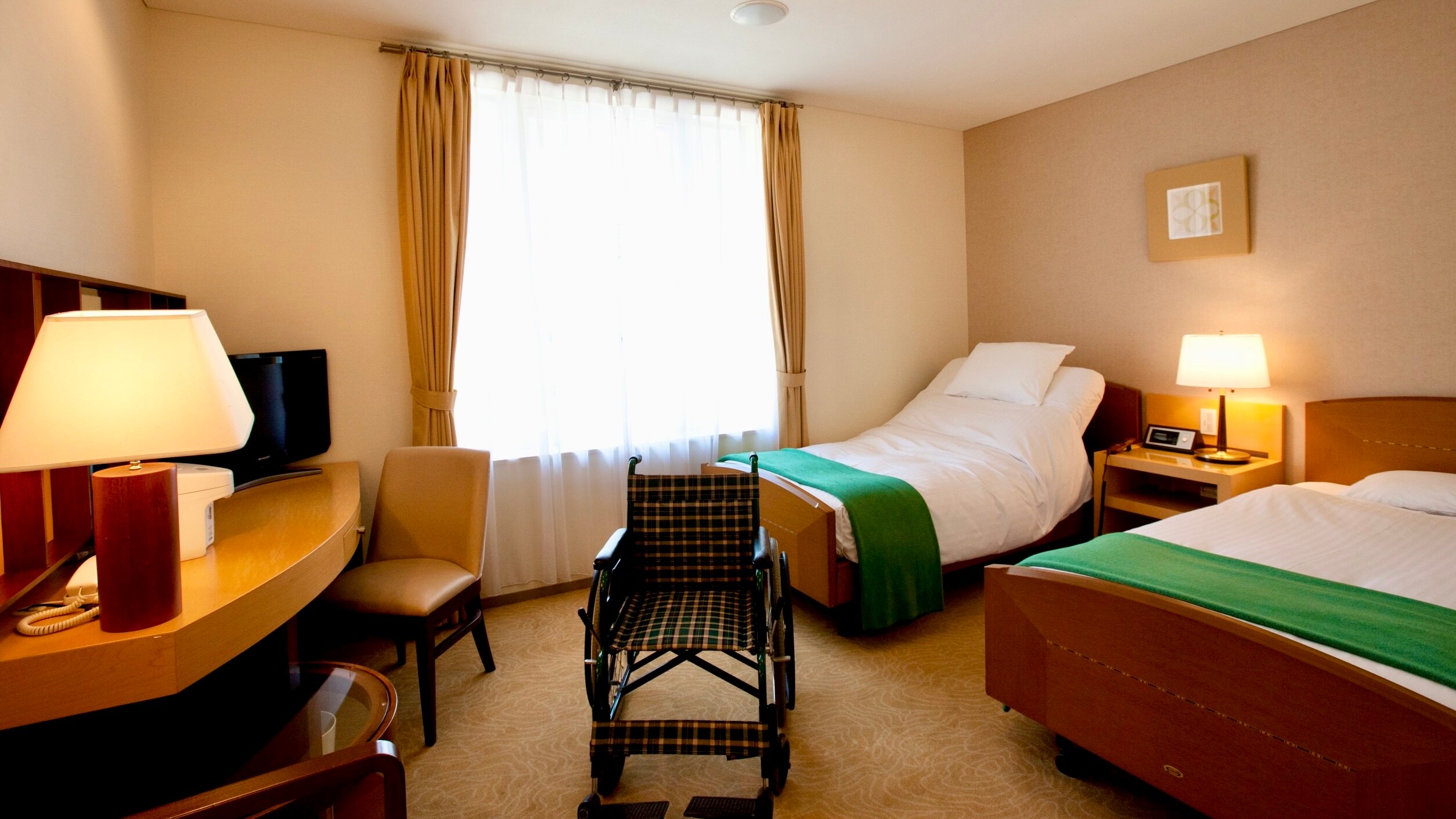 Barrier-free twin room