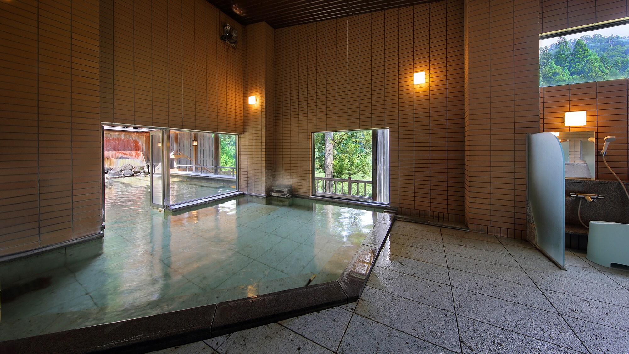 [Large public bath, indoor bath]