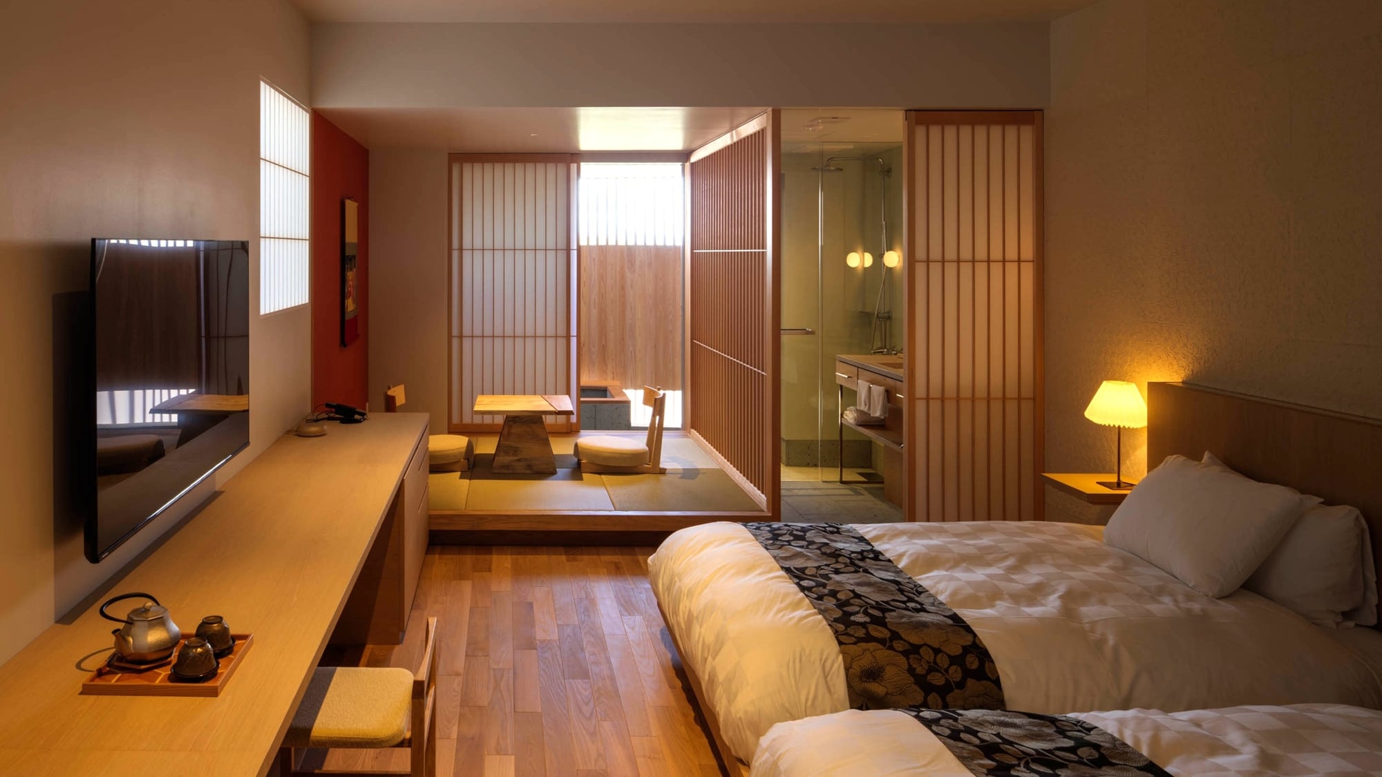 [Standard Room] 42.89 to 46.47 square meters. Relax in a warm space and forget the hustle and bustle of everyday life.