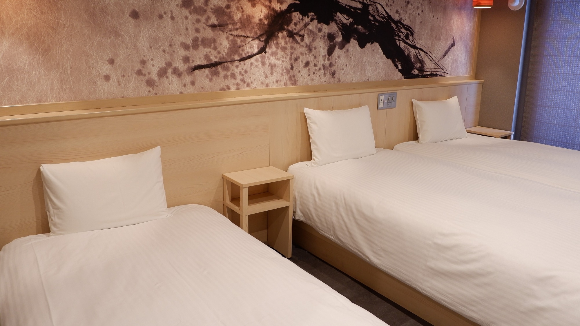 [Triple room] 2 regular beds + 1 sofa bed