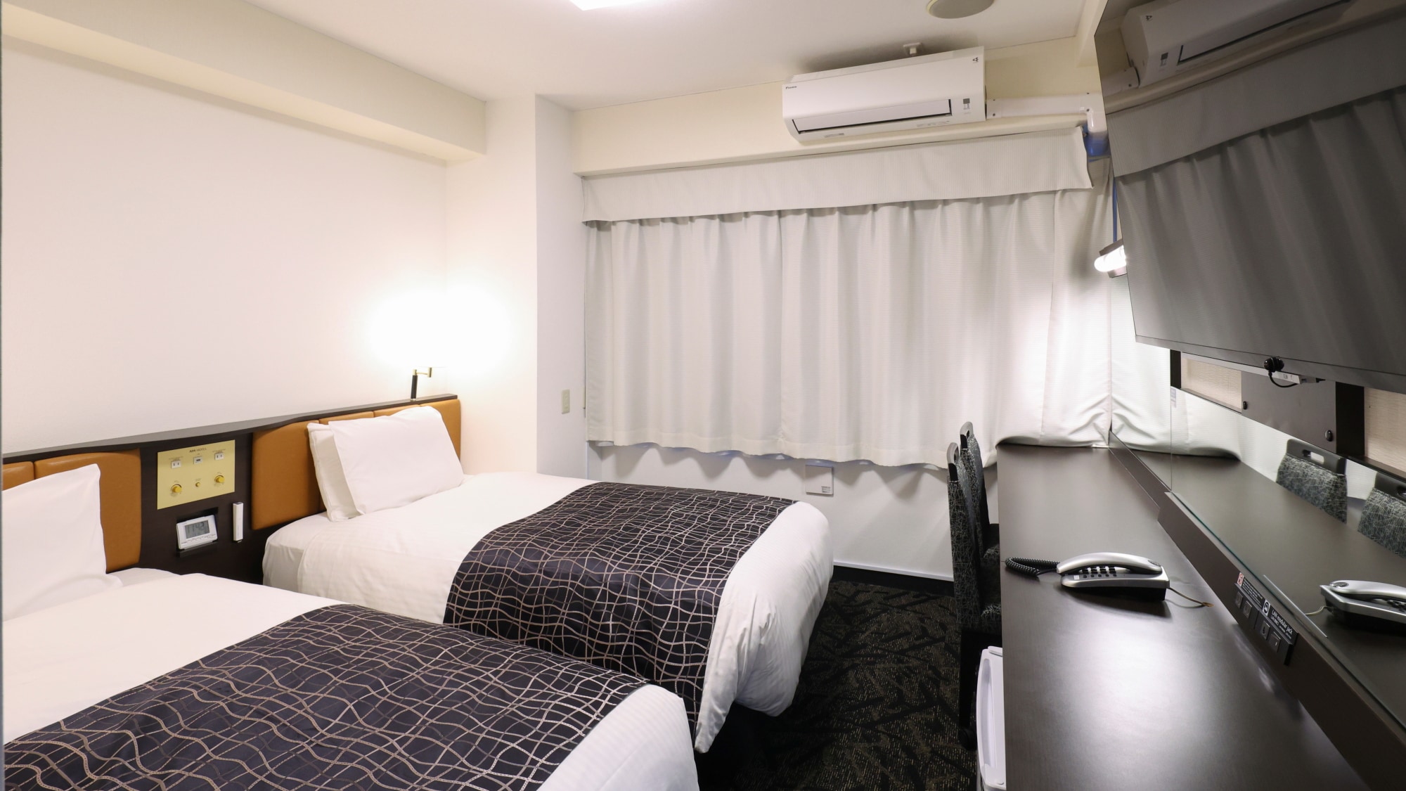 [South Wing] Twin Room