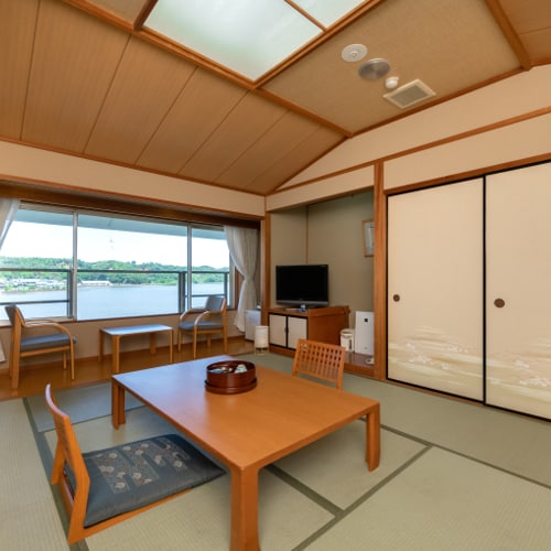 ●10張榻榻米湖景日式房間