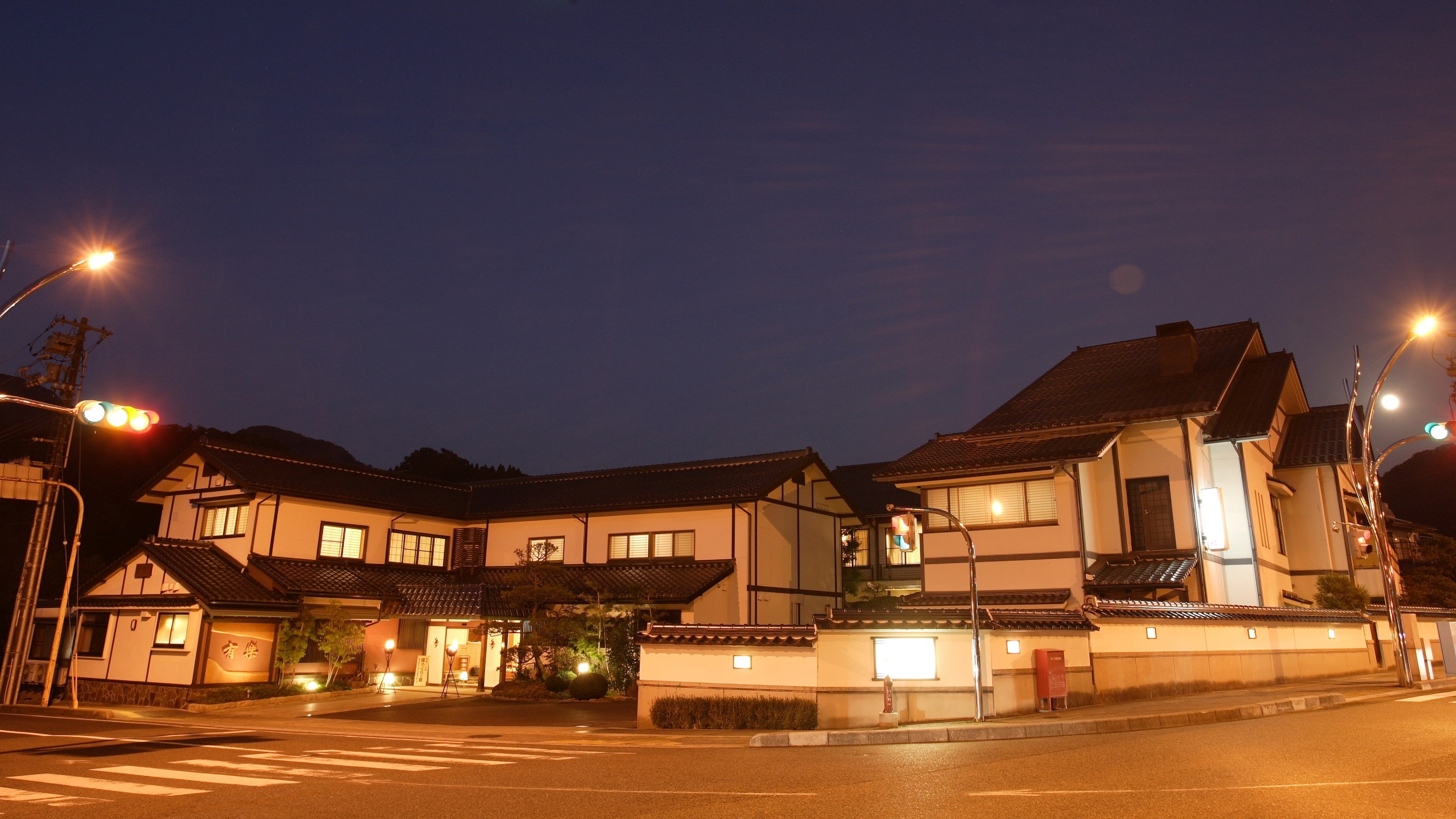 外觀圖（夜間）