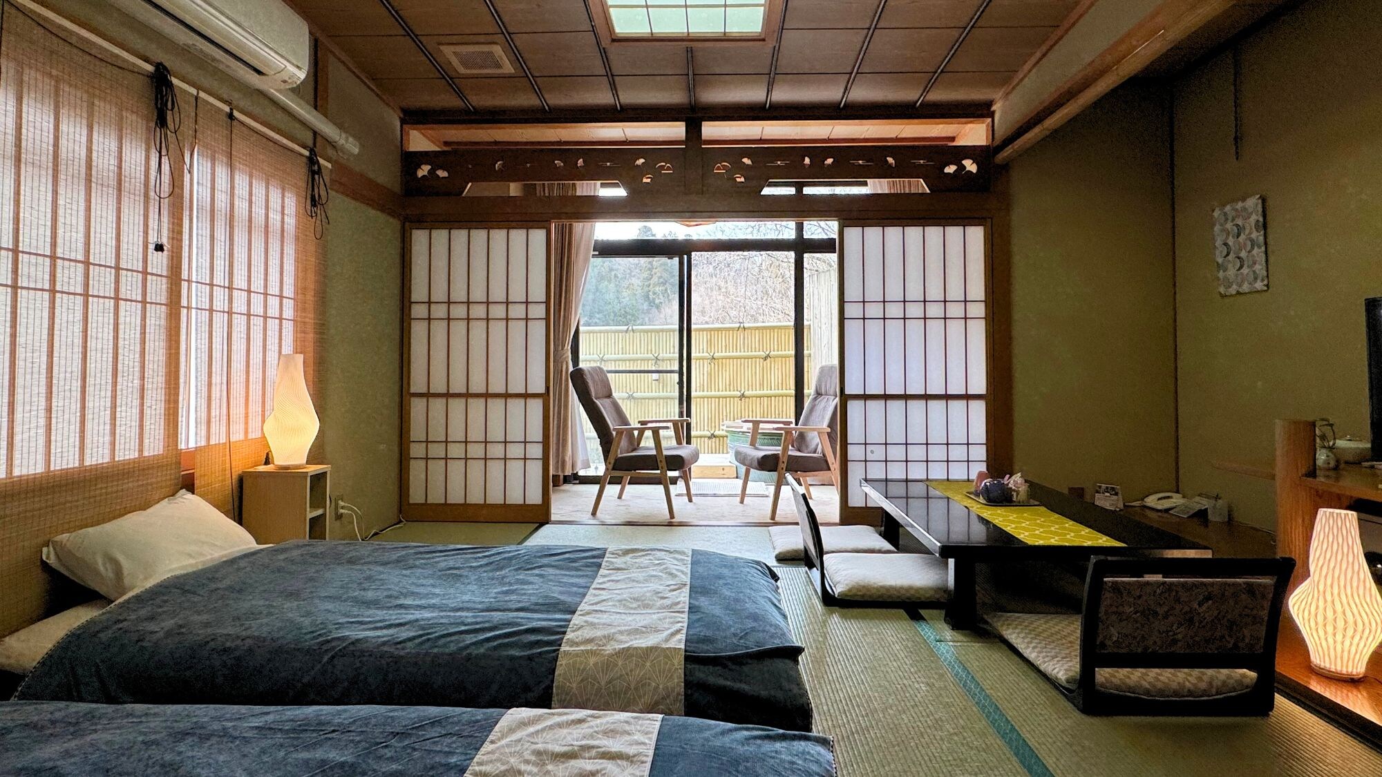 Our popular Japanese-style rooms with open-air baths have been renovated into rooms with Japanese-style beds!