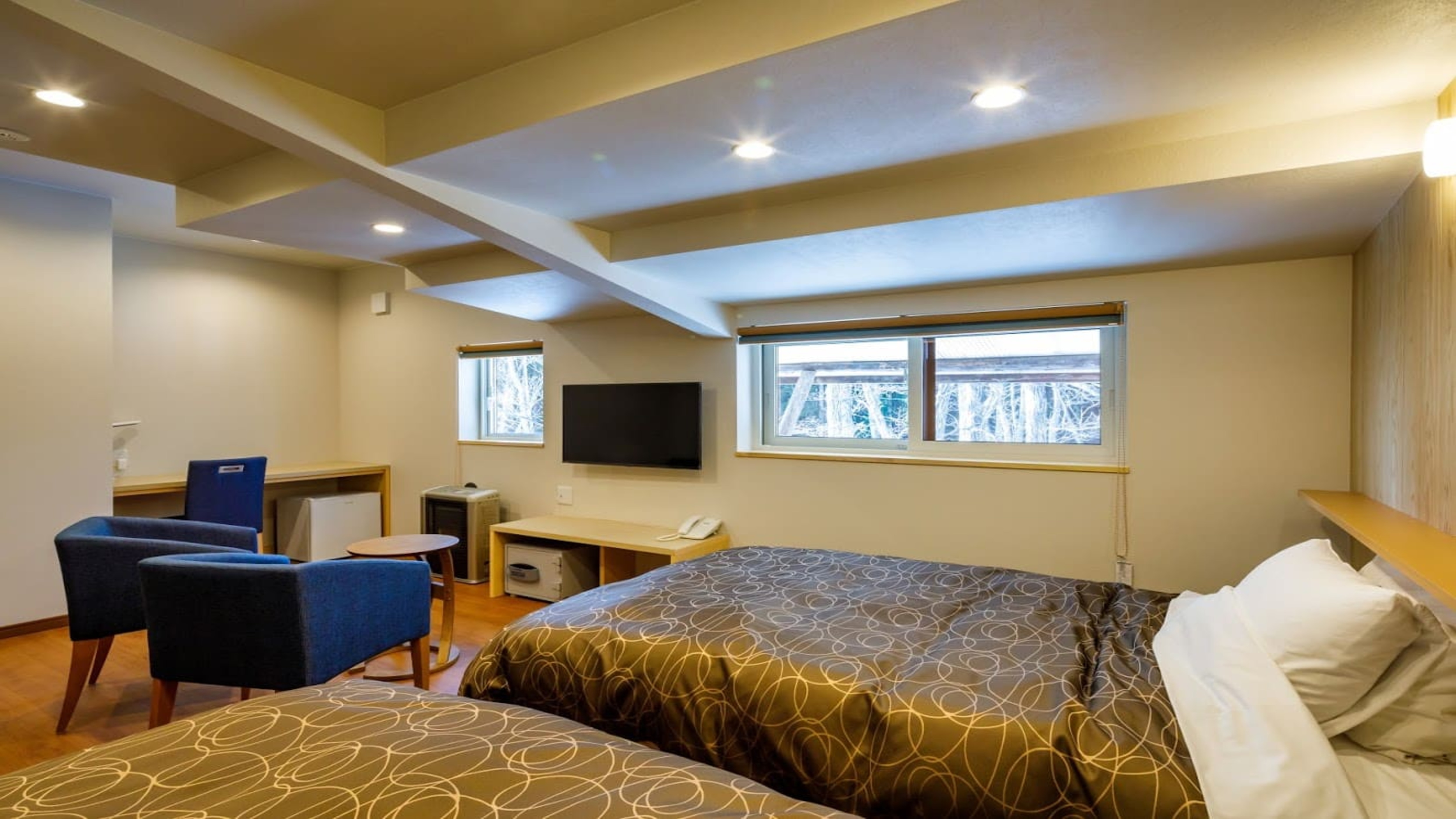 Deluxe Western-style Twin Room