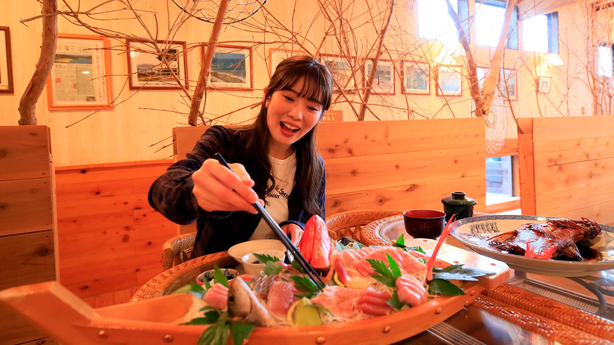 Meals | Enjoy a variety of gastronomy using different ingredients depending on the purchase of the day.