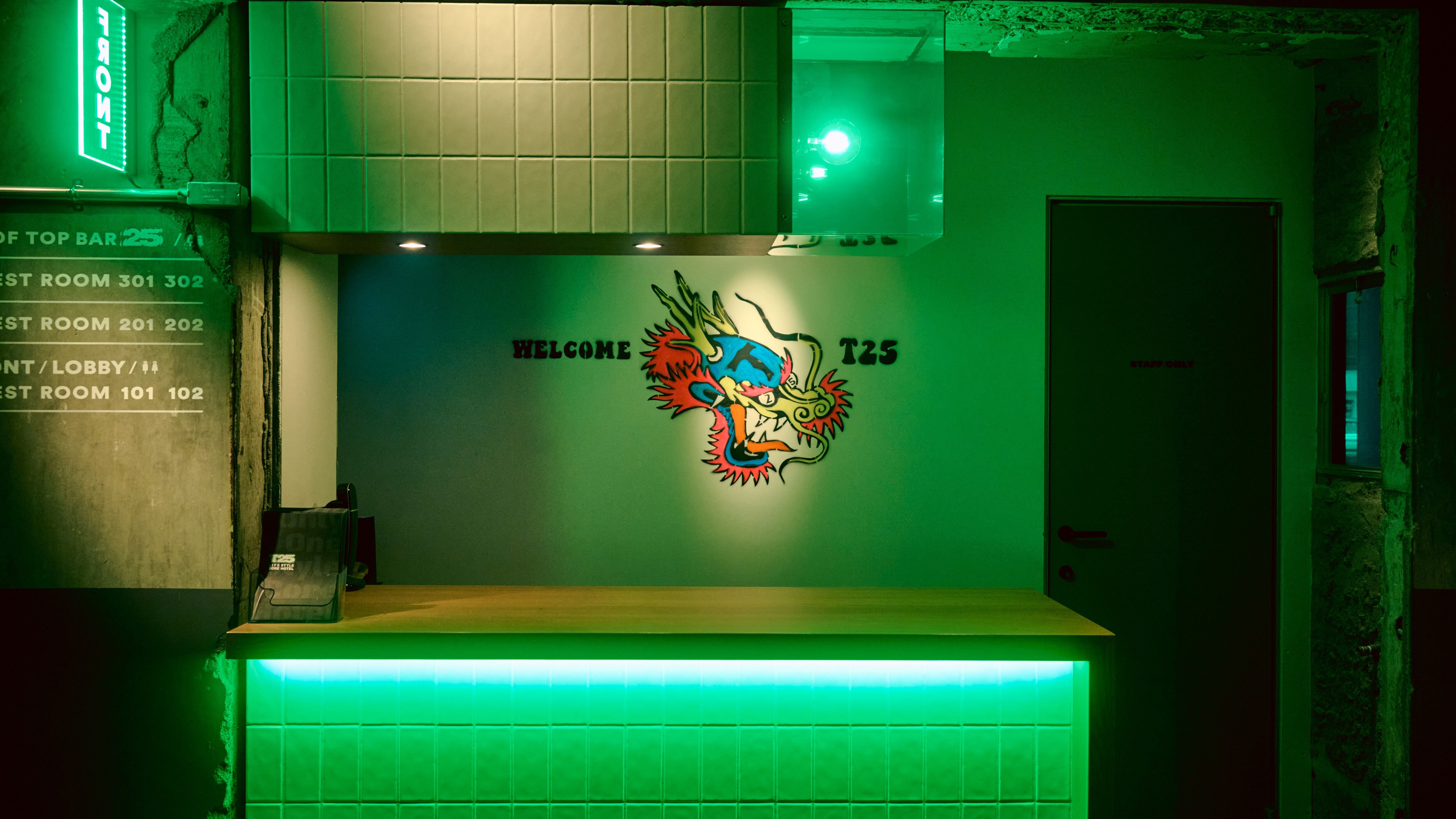 Terrytory25 Depan dan Lobi