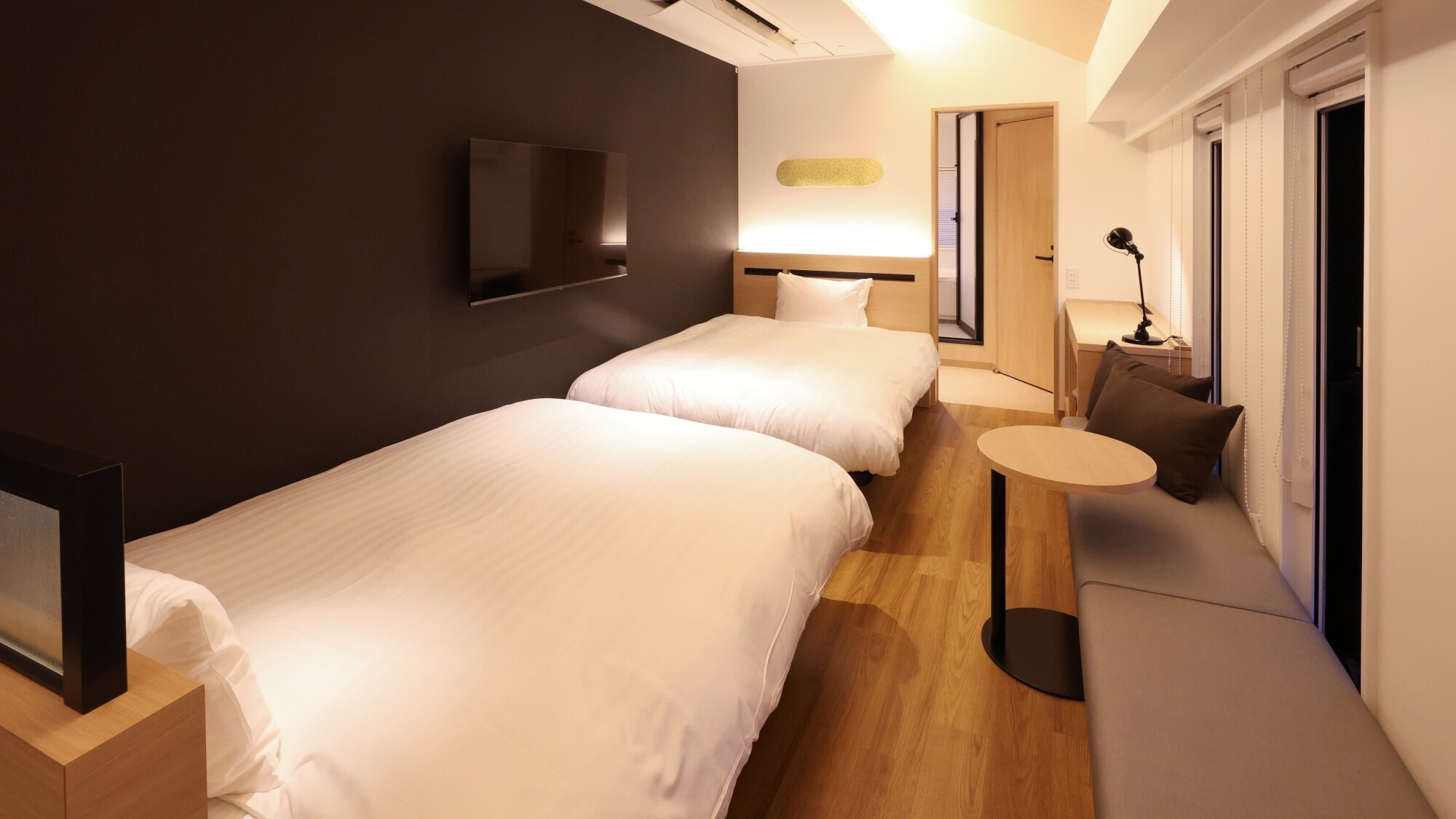 ห้องเตียงคู่พร้อมอ่างอาบน้ำ