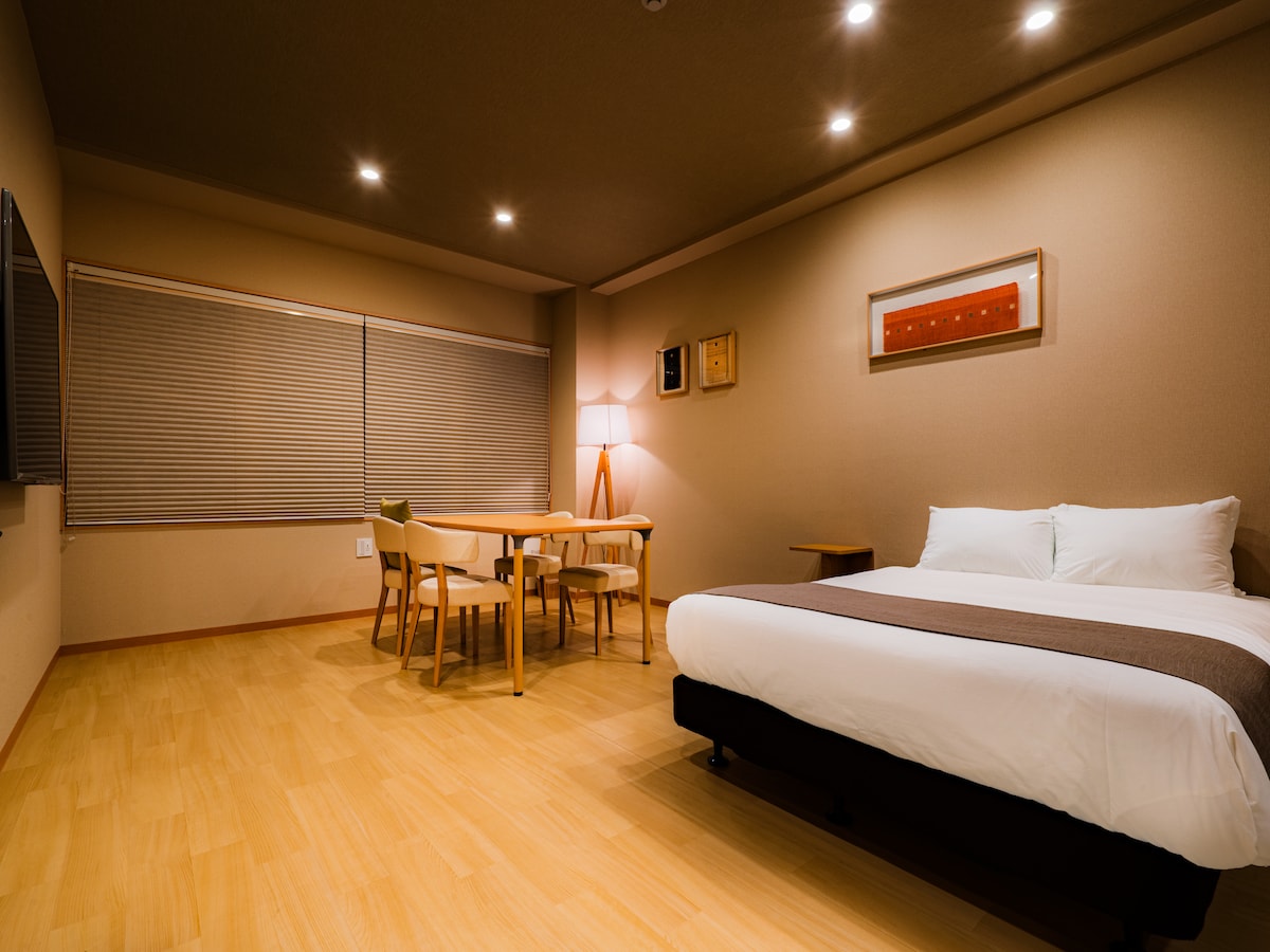 Luxury Universal Suite with Spa Bath