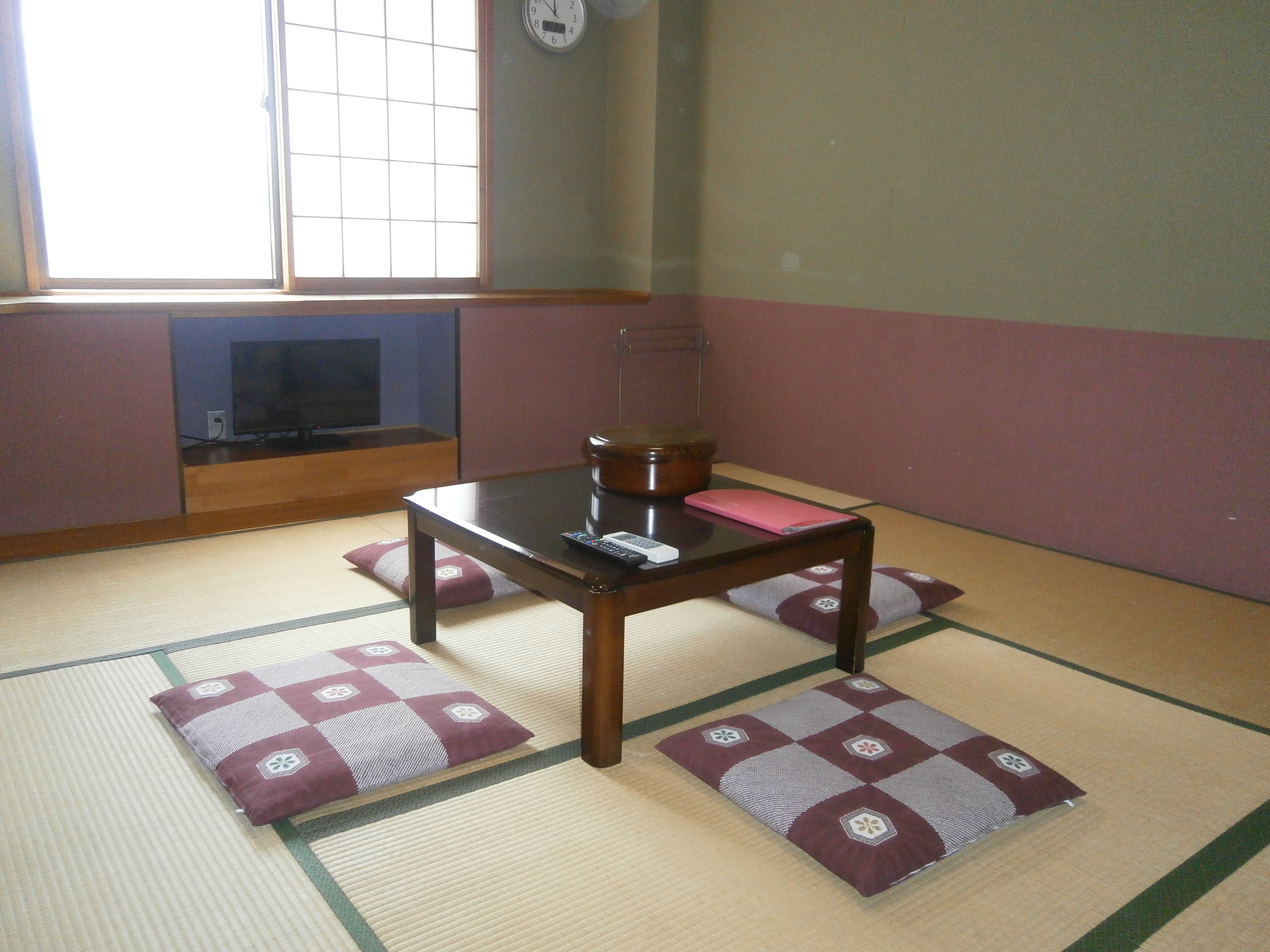 Japanese-style room
